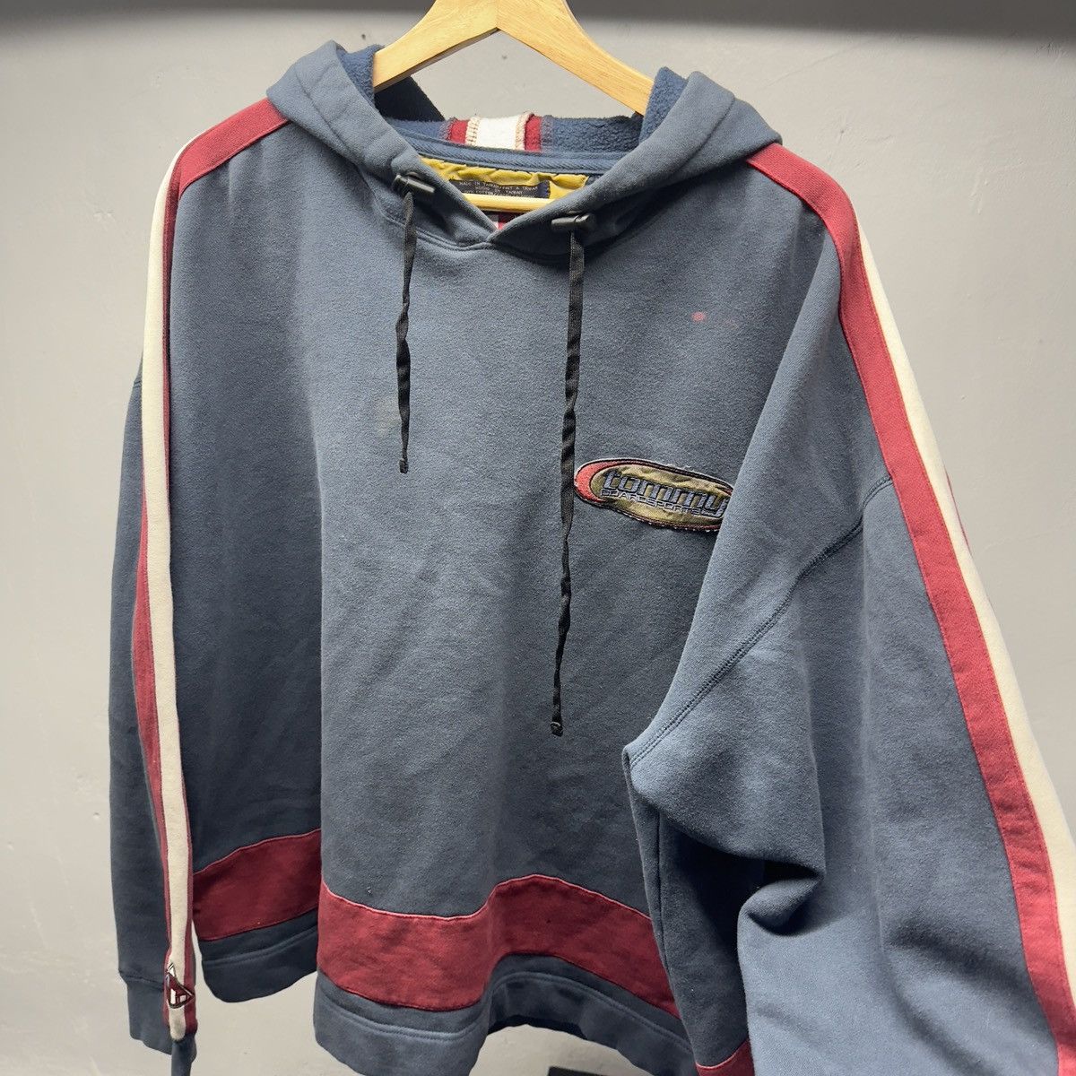 Vintage Tommy Hilfiger Boardsports Hoodie Thrashed Faded ERD Grunge Size US XL / EU 56 / 4 - 5 Thumbnail