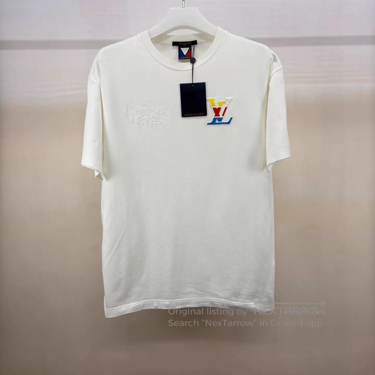Louis Vuitton White Short Sleeve Graphic T. Size US XL / EU 56 / 4 - 1 Thumbnail