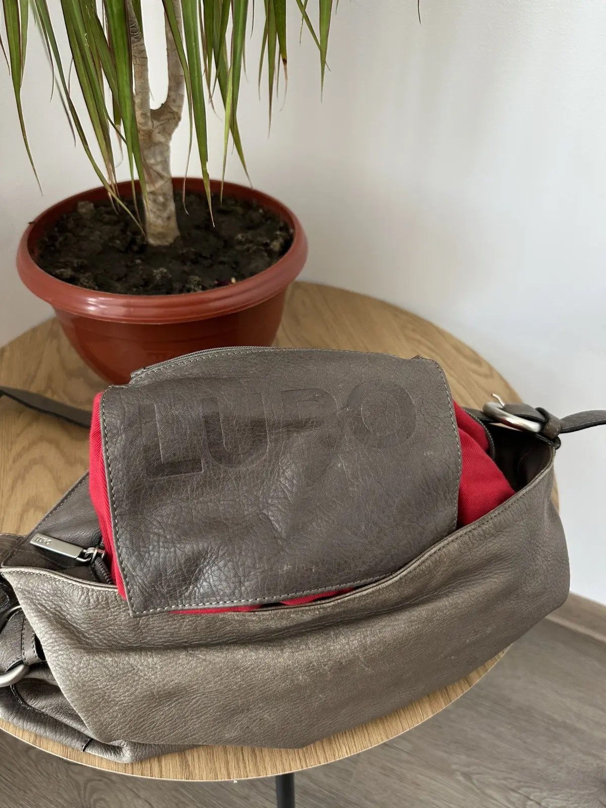 Diesel Vintage LUPO Women Brown Taupe Leather Distressed Handbag Size ONE SIZE - 12 Thumbnail