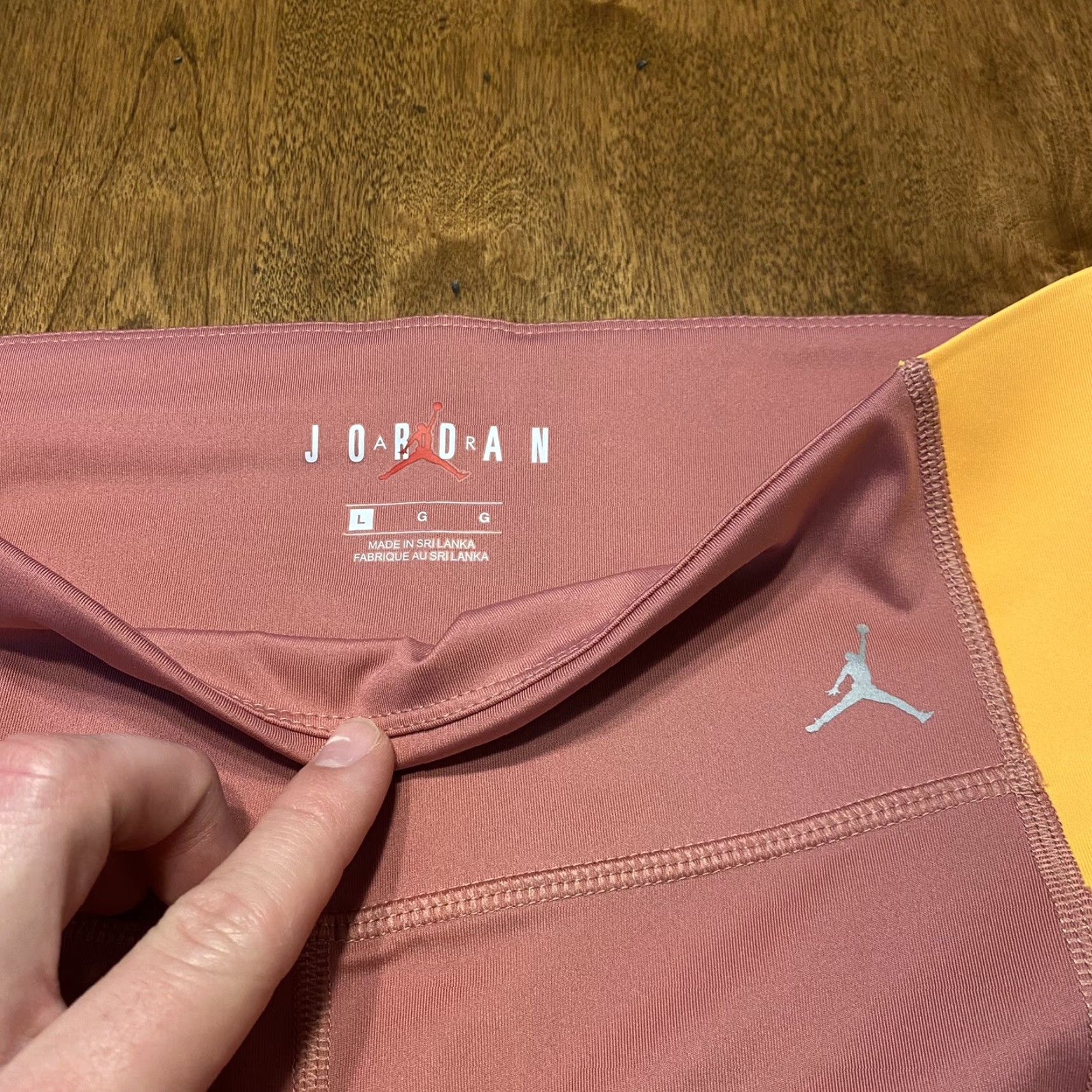 Nike VINTAGE Nike Jordan Leggings Women Large 28x25 Capri Activewear Gym Pink Yellow Michael Size 36" / US 14 / IT 50 - 3 Thumbnail