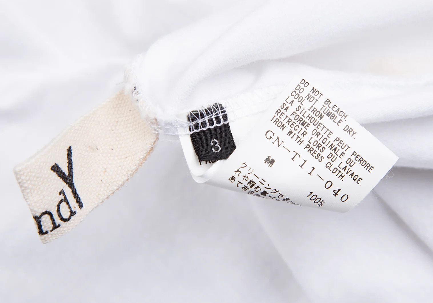 Yohji Yamamoto Cotton Jersey Round Cut T-Shirt in White Size US S / EU 44-46 / 1 - 17 Thumbnail