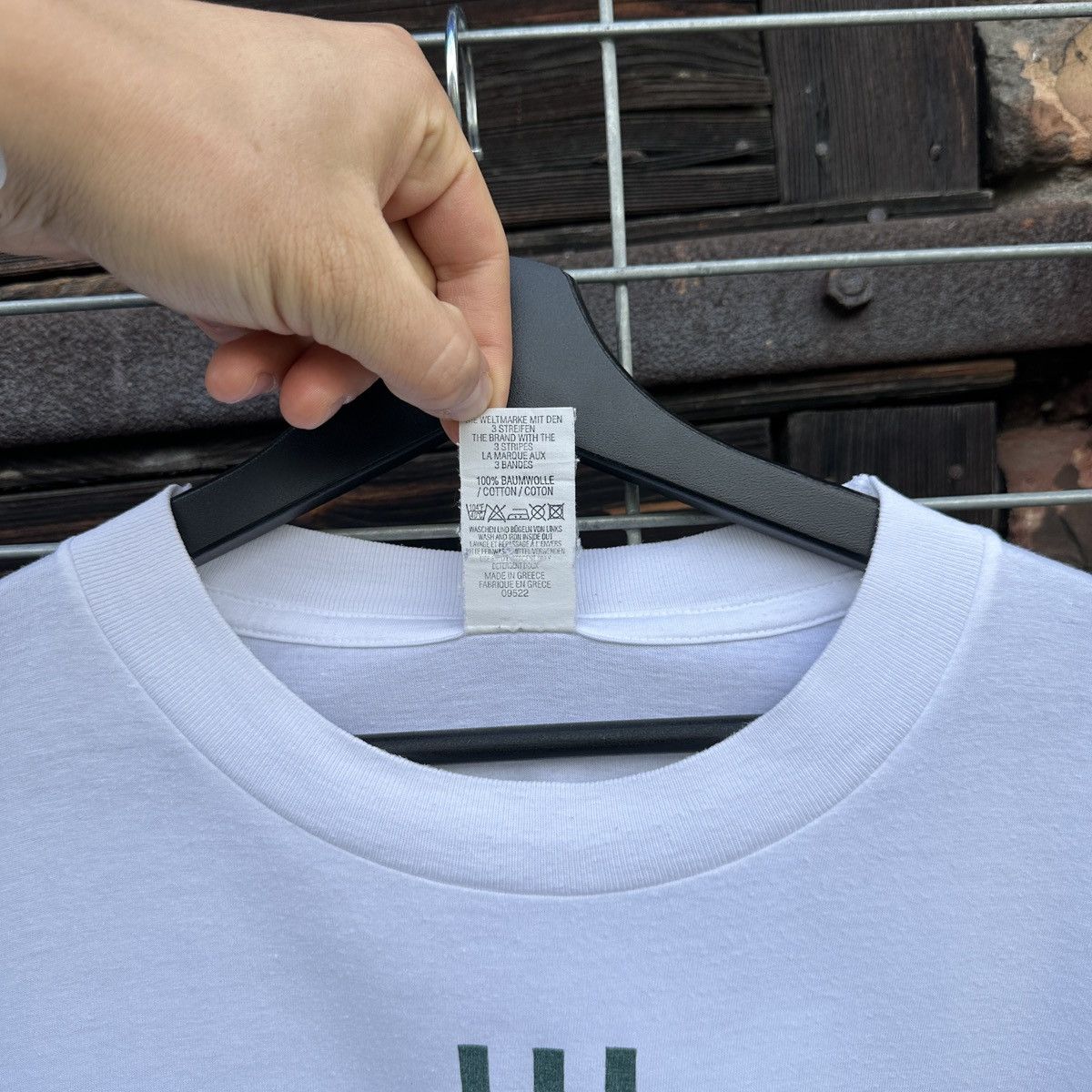 Adidas Vintage Adidas 90s T-shirt Shirt Tee Graphic Football World Size US L / EU 52-54 / 3 - 3 Thumbnail