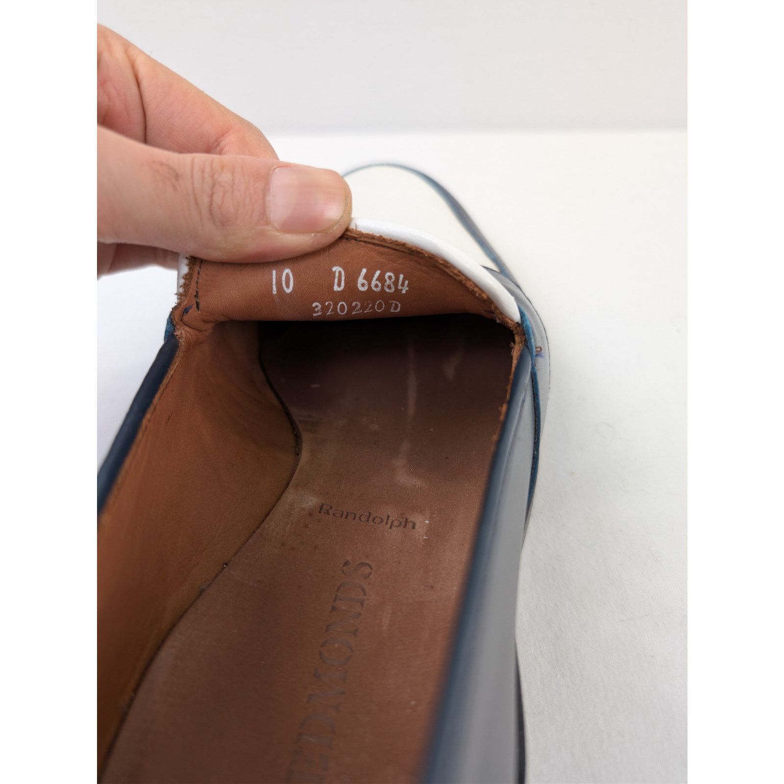 Allen Edmonds o1rshd1 CC20 calfskin leather penny loafer in navy and white Size US 10 / EU 43 - 16 Thumbnail
