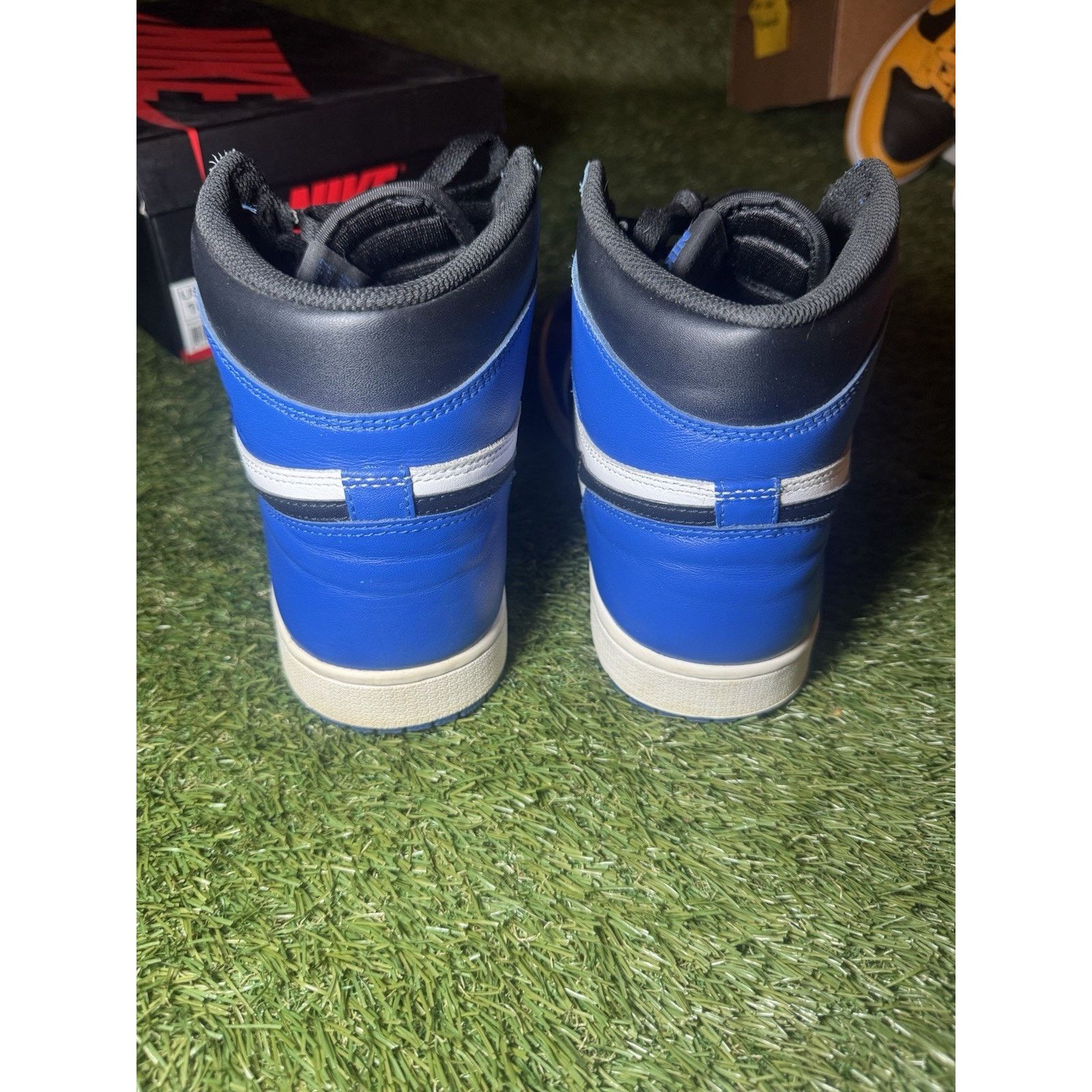 Jordan Brand Jordan 1 Retro High OG Game Royal 2018 Size 10.5 Men’s Size US 10.5 / EU 43-44 - 3 Thumbnail