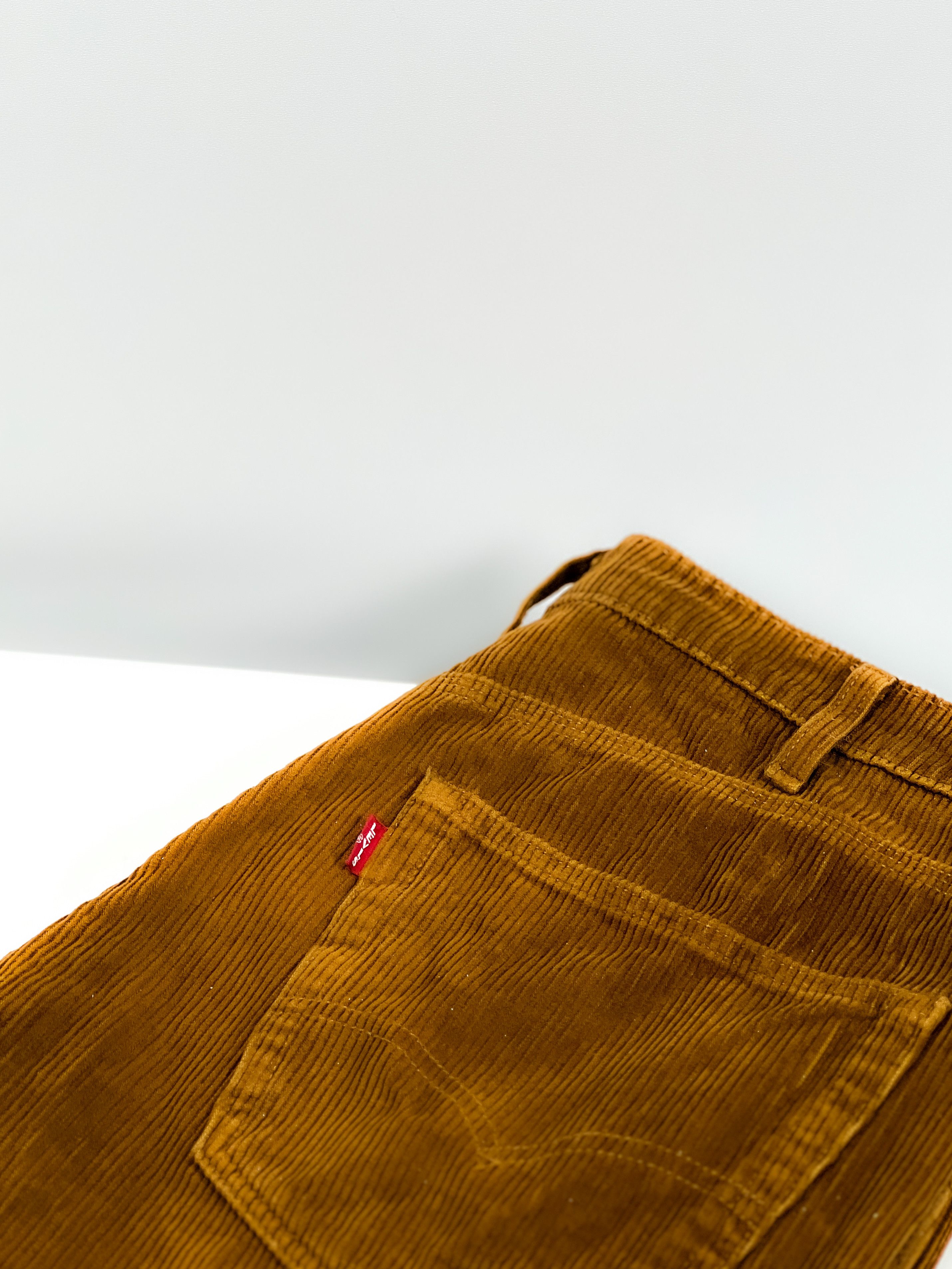 Levi's Levis Premium Corduroy Pants Size US 31 - 11 Thumbnail