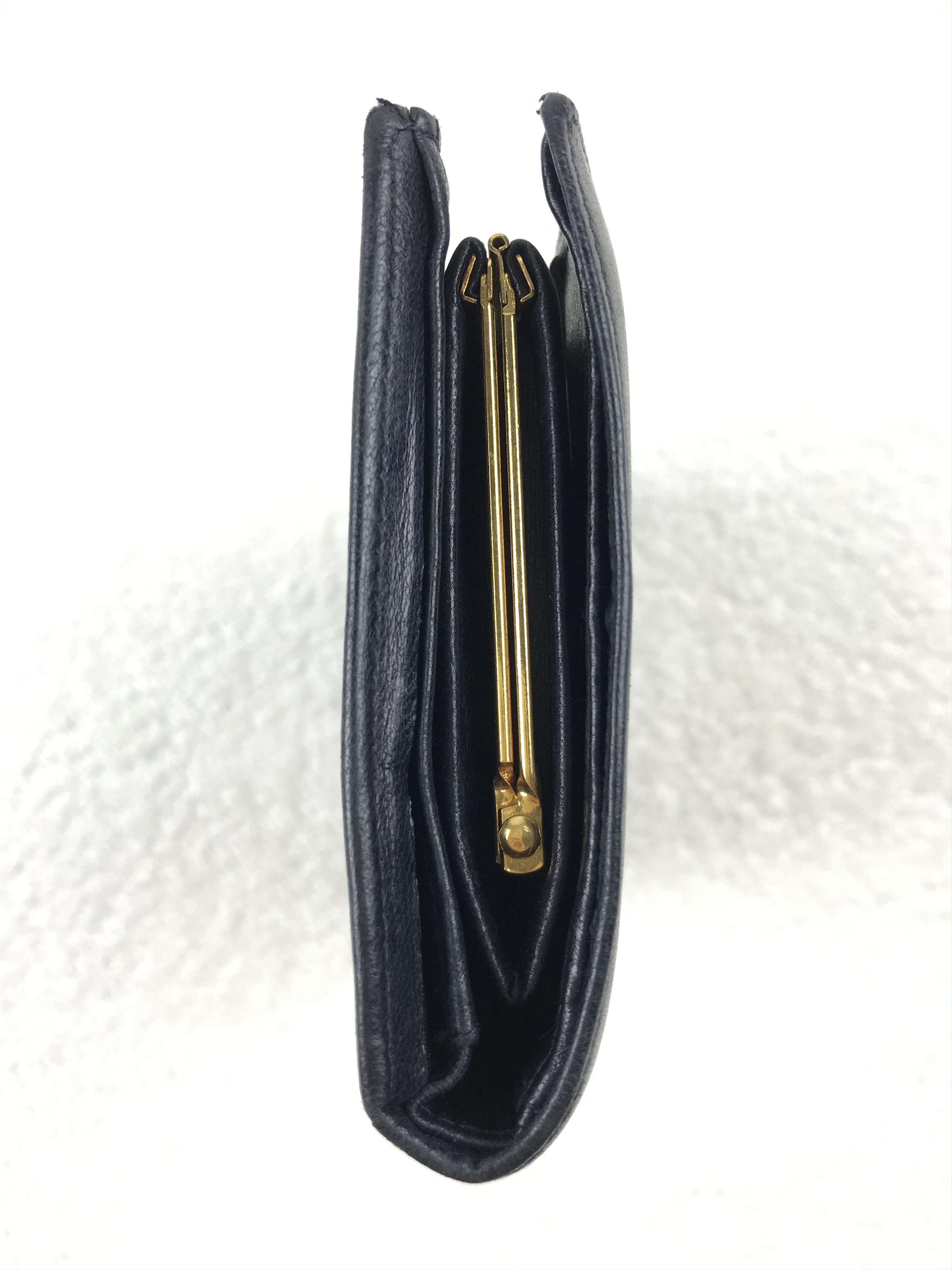 Chanel × Vintage Chanel Classic Black Lambskin Big CC Logo Bifold Long Wallet Size ONE SIZE - 8 Thumbnail