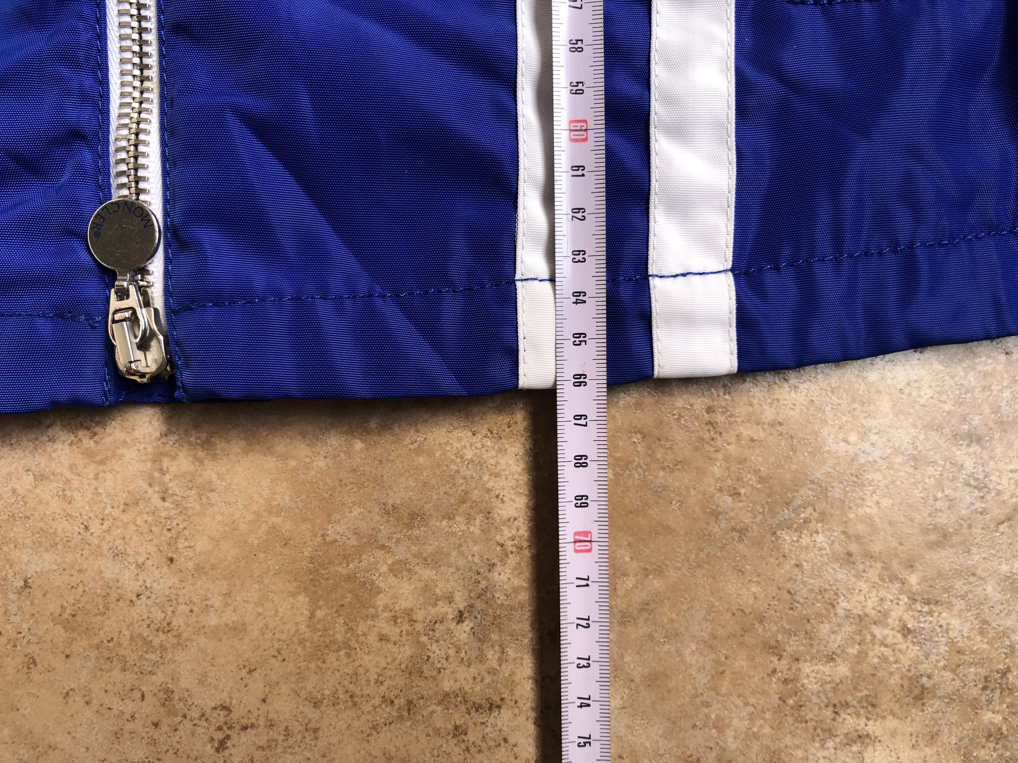 Moncler Moncler Big Logo Blue Lightweight Jacket Size 3 Size US L / EU 52-54 / 3 - 7 Thumbnail