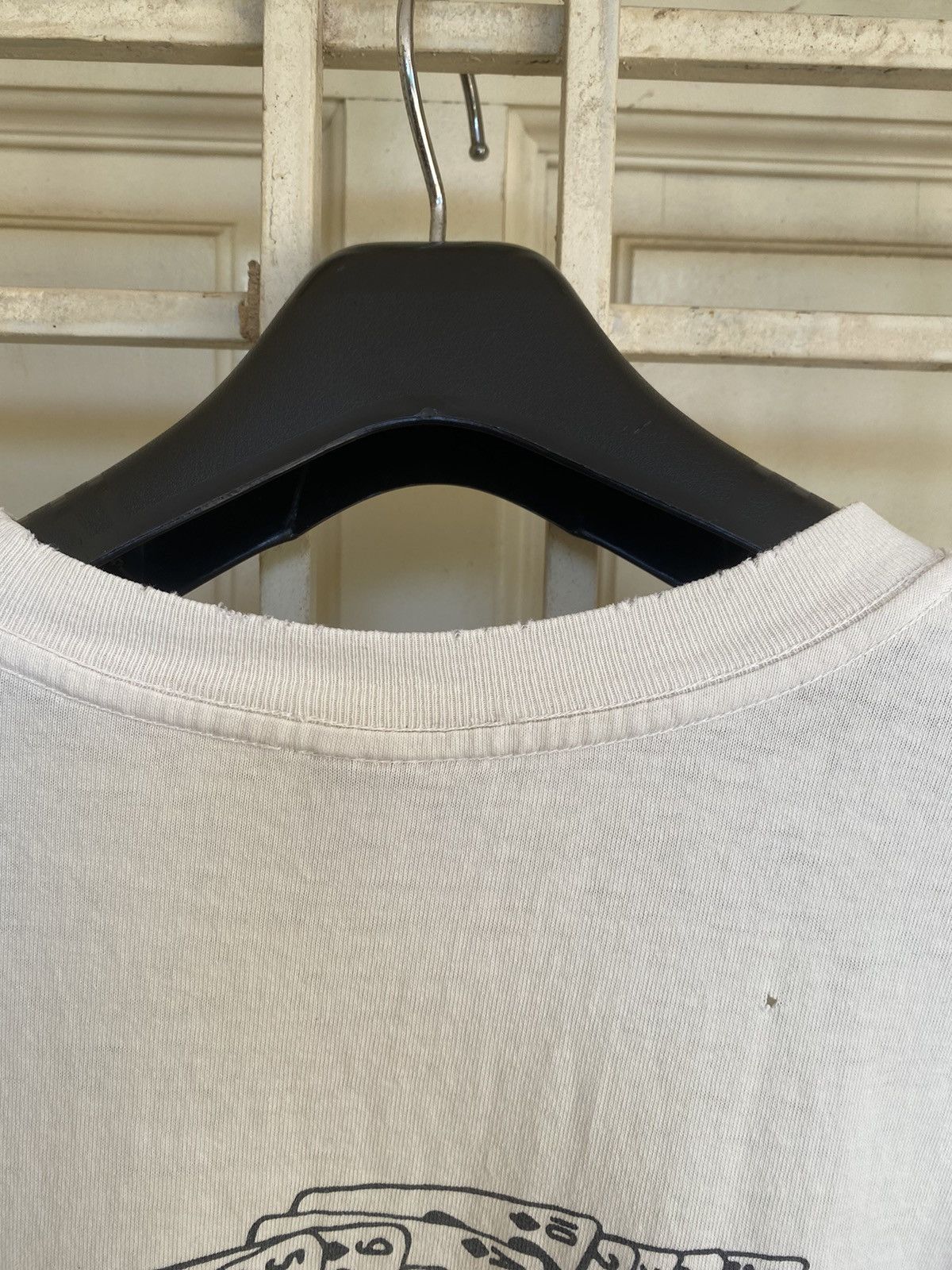 Stussy vintage stussy trashed tee! Size US M / EU 48-50 / 2 - 8 Thumbnail