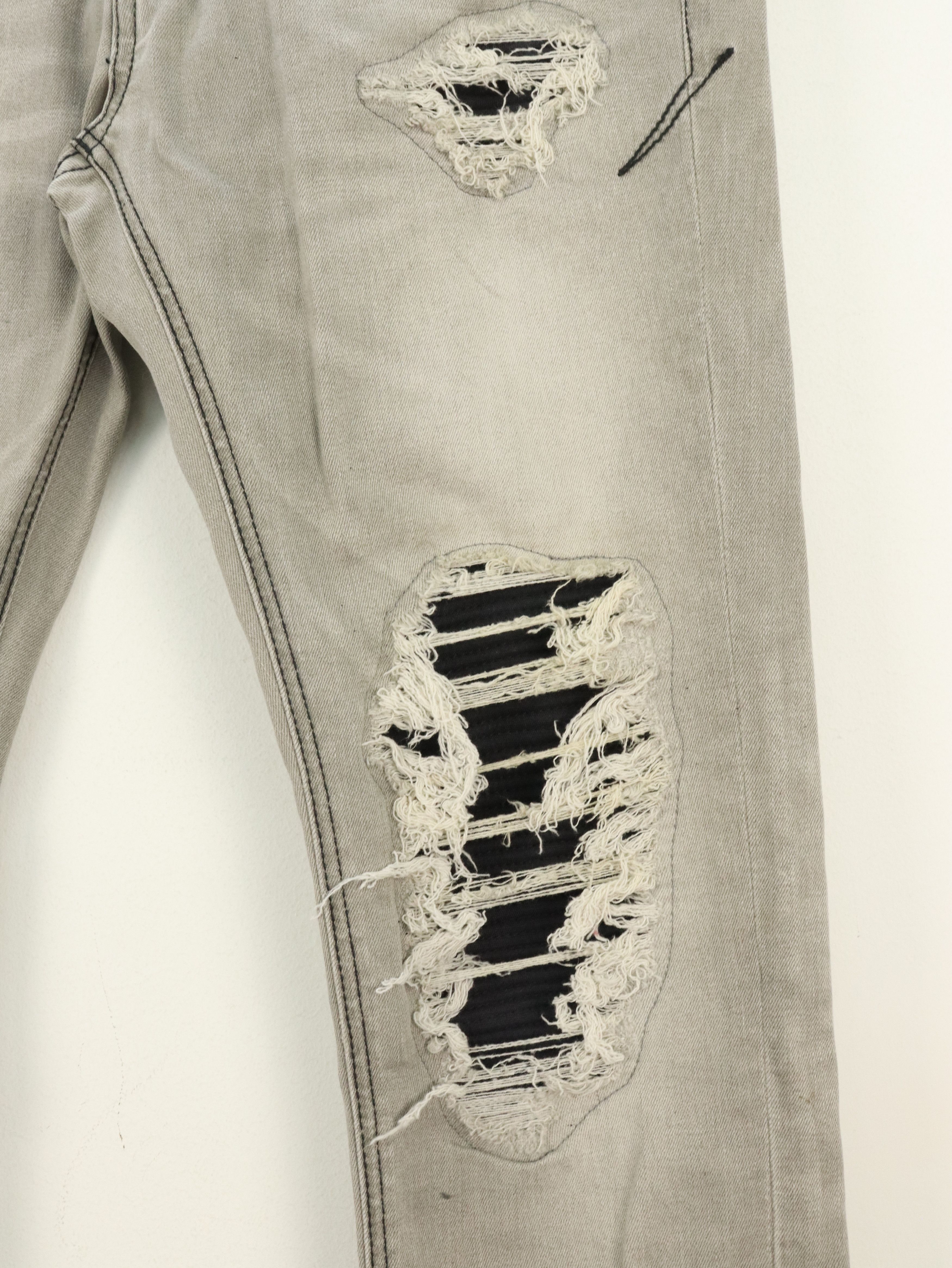 GOSTAR DE FUGA FUGA Skinny Distressed Patched Stretchable Pant Size US 33 - 7 Thumbnail