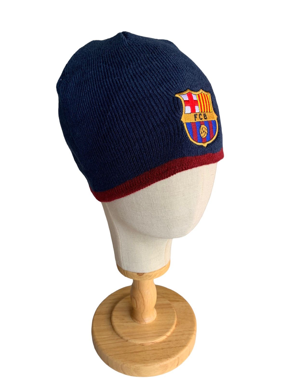 Japanese Brand FCB BARCELONA WITH MESSI 10 RARE BEANIE HATS Size ONE SIZE - 3 Thumbnail