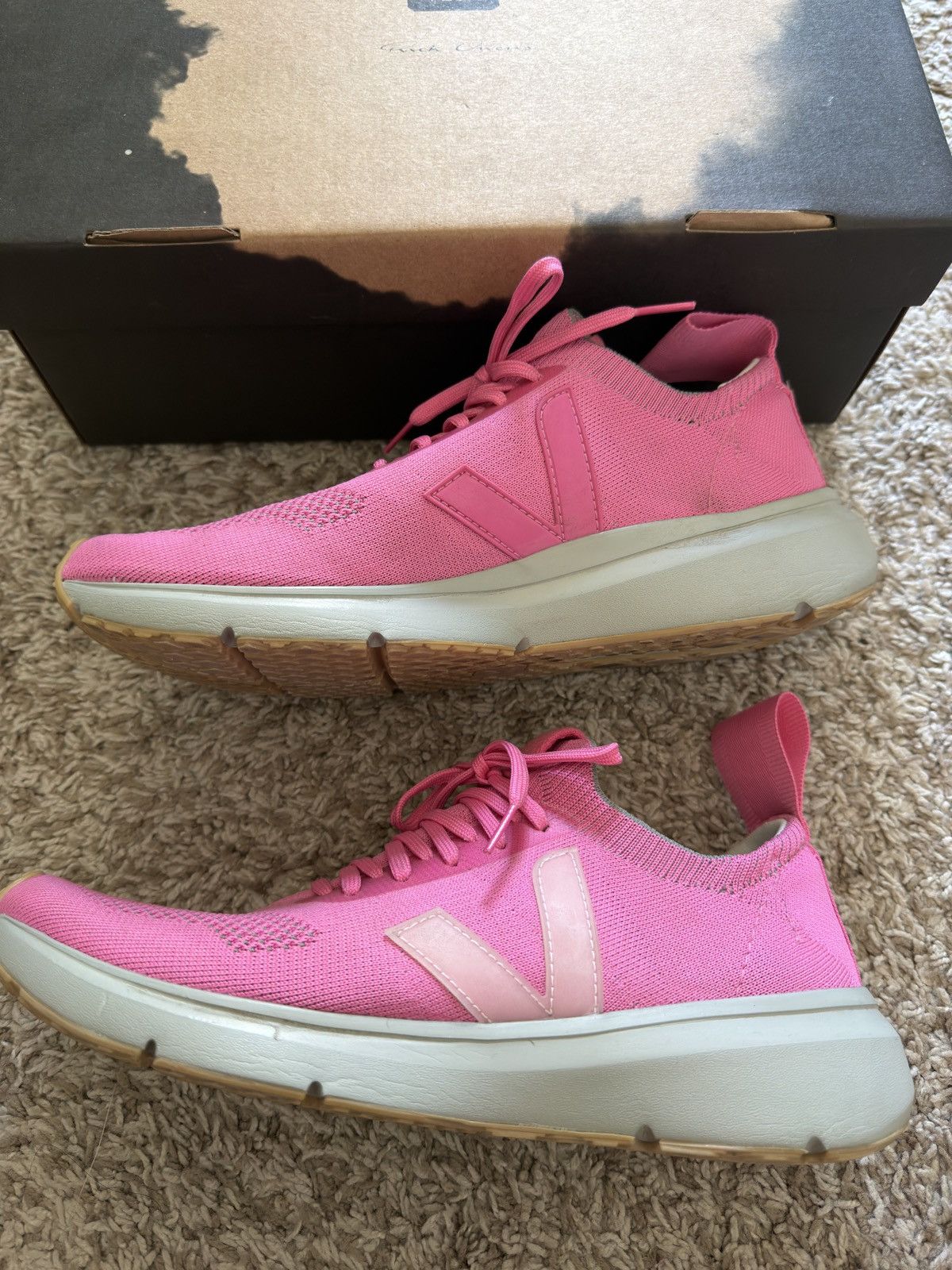 Rick Owens × Veja Veja Runner POP Pink Size US 9 / EU 42 - 2 Thumbnail
