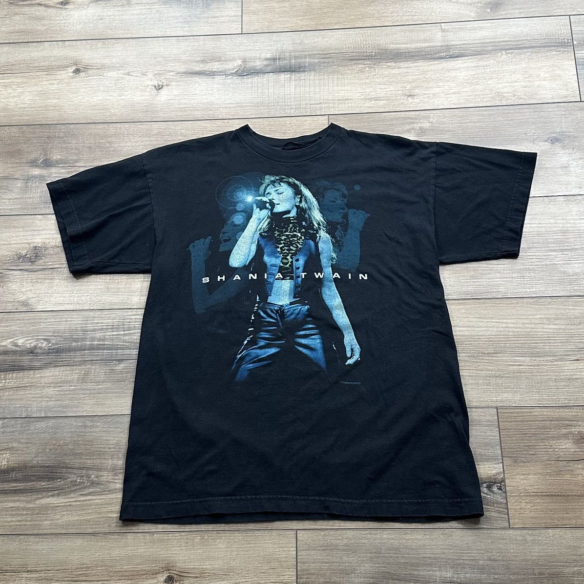 Other Vintage 1999 Shania Twain Come on Over Tour Tee Size US M / EU 48-50 / 2 - 1 Thumbnail