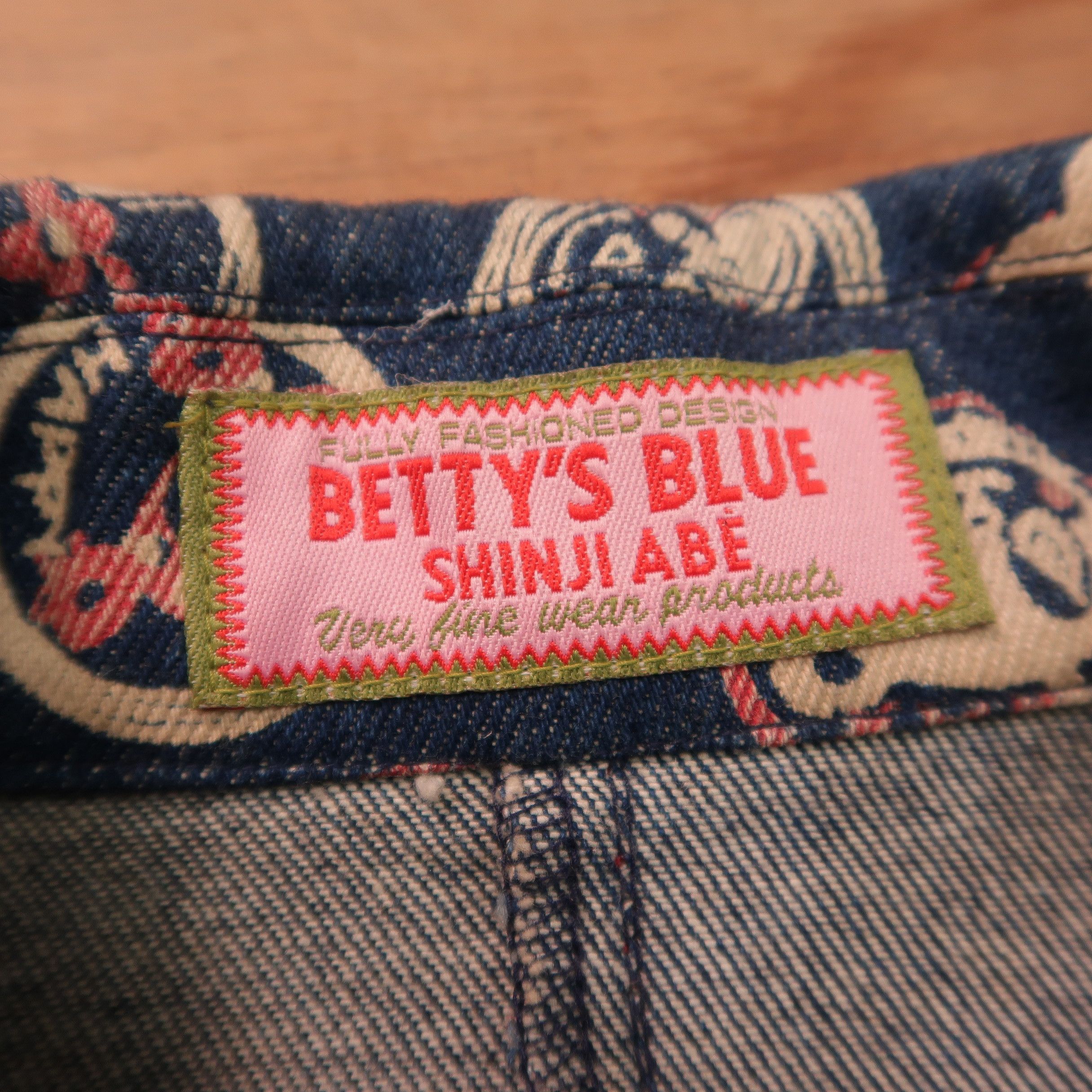 Japanese Brand 1990s Bettys Blue Japan Stamp Psycho Multi Pocket Jacket Size S / US 4 / IT 40 - 4 Thumbnail