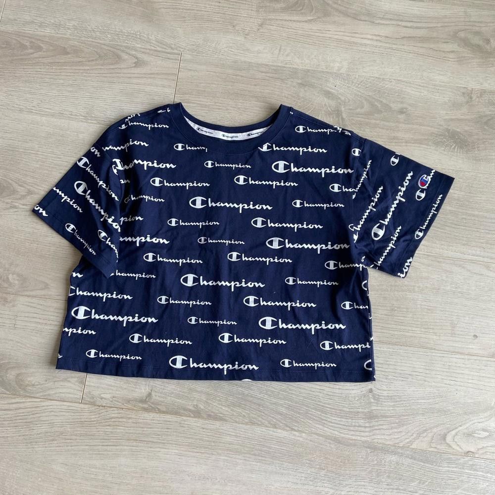Champion Champion Women's Logo Crop Top - Stylish Navy Tee Size M / US 6-8 / IT 42-44 - 1 Thumbnail