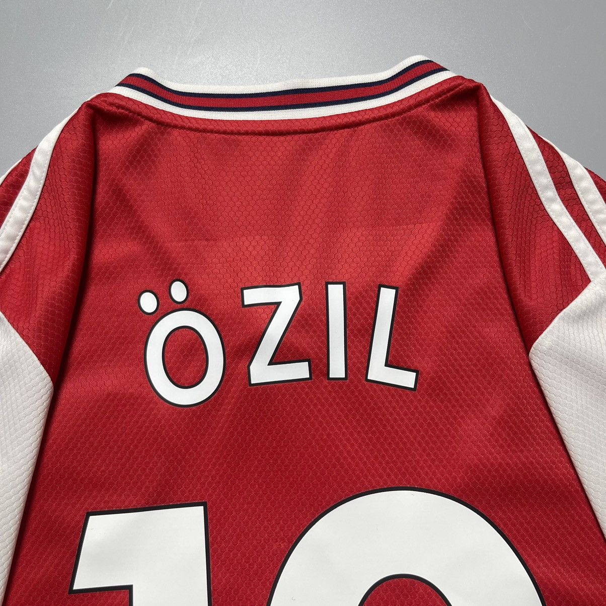 Vintage ARSENAL ADIDAS 2019/2020 FOOTBALL HOME JERSEY #10 OZIL Size US M / EU 48-50 / 2 - 13 Thumbnail