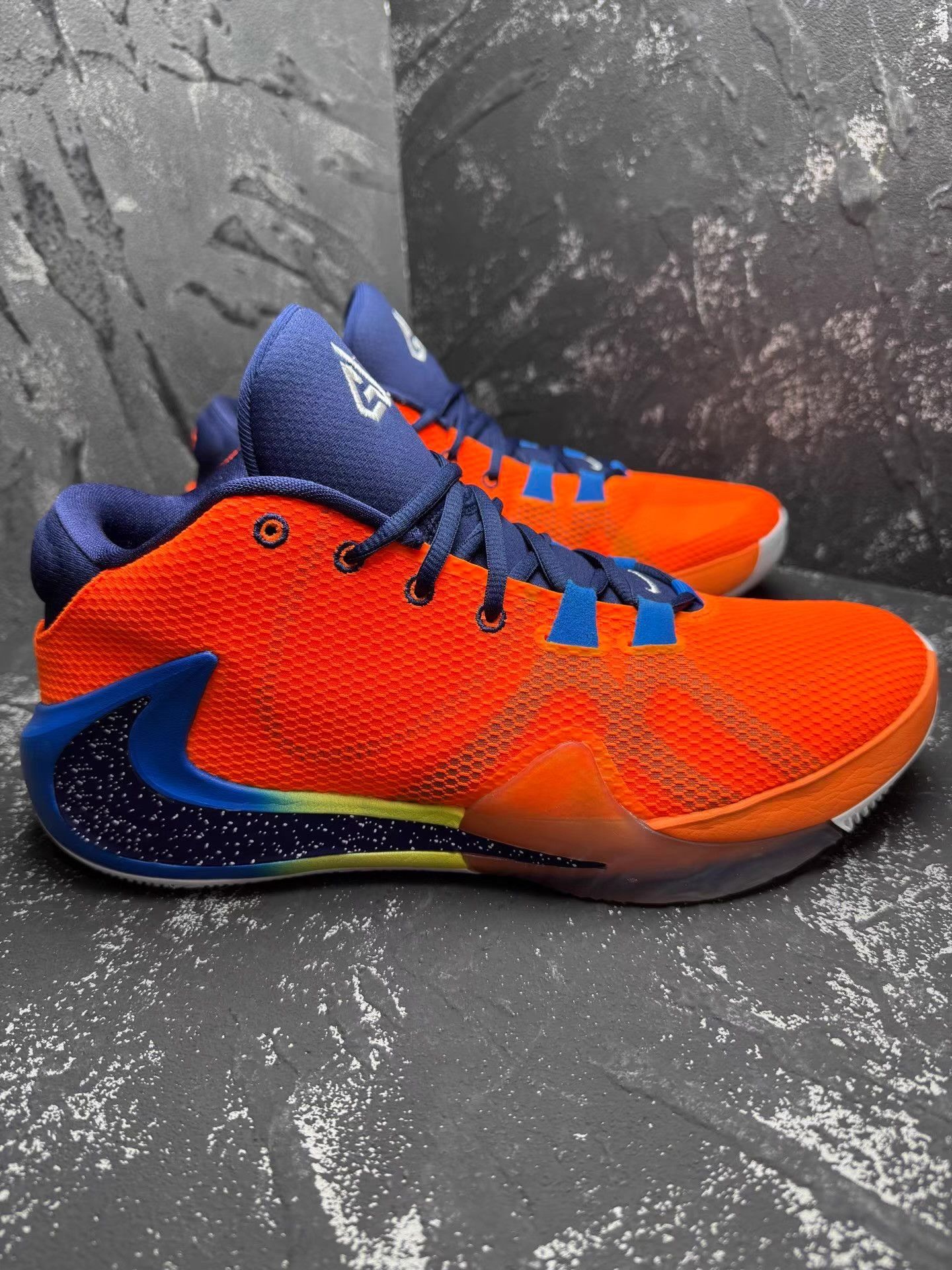 Nike Nike Zoom Freak 1 Blue Orange Q10 Size US 10.5 / EU 43-44 - 6 Thumbnail