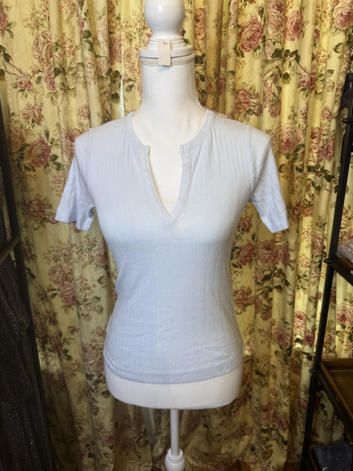 Madewell NWT! Madewell Light Blue Ribbed V-Neck Fitted Top Women's XS Size XS / US 0-2 / IT 36-38 - 1 Thumbnail