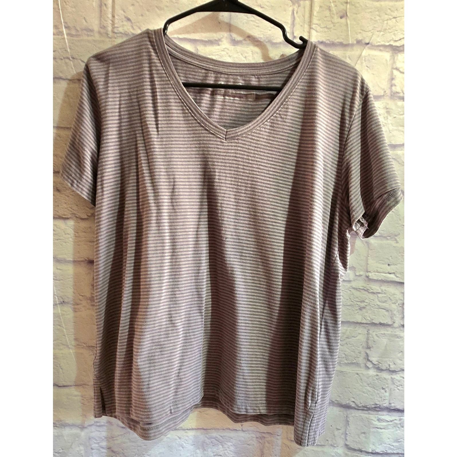 Other Eddie Bauer Gray Striped V-Neck Short Sleeve Women Top Large Size L / US 10 / IT 46 - 1 Thumbnail
