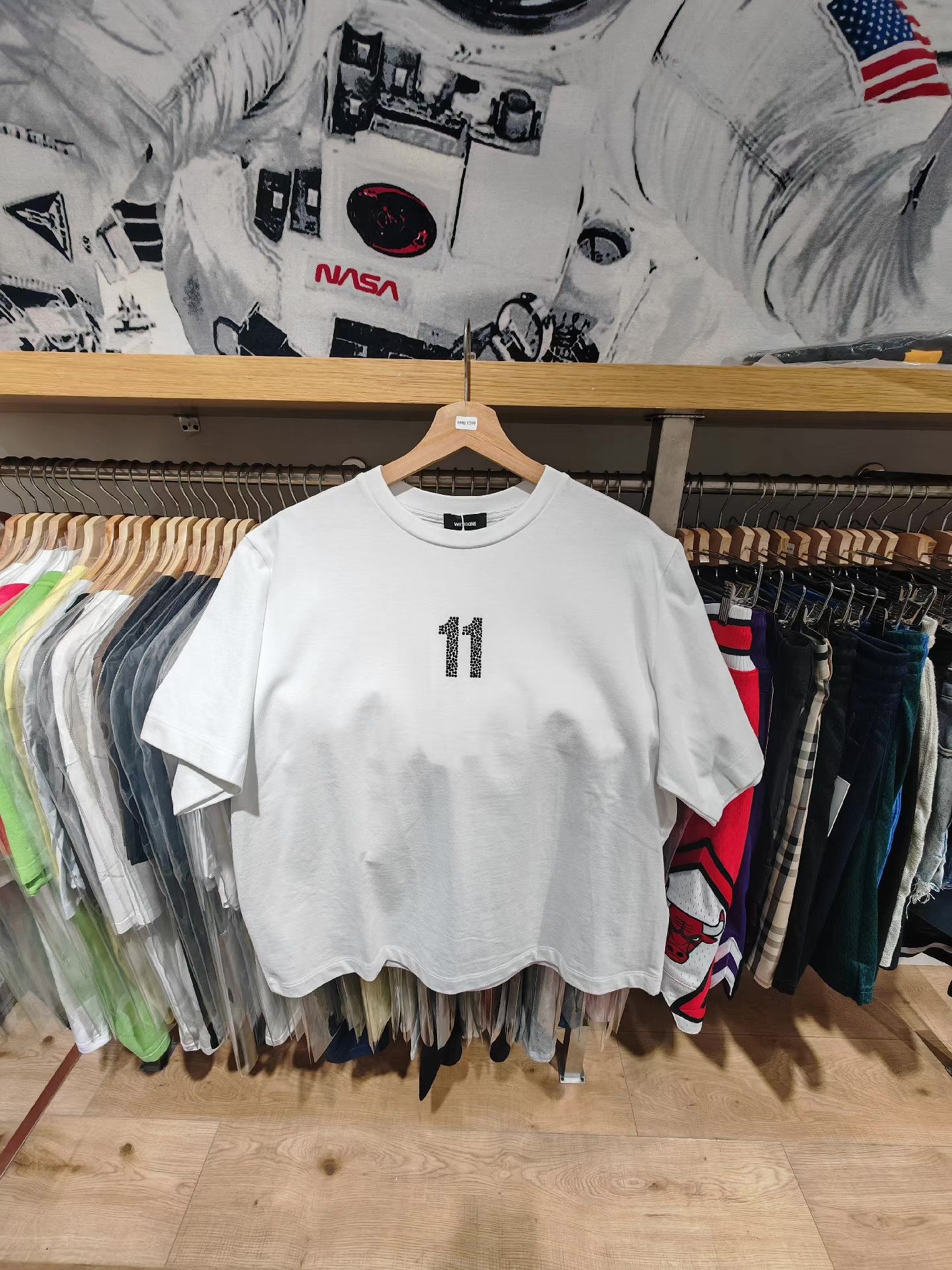 WE11DONE We11done Rhinestone Logo Short Sleeve Tee Q15 Size M / US 6-8 / IT 42-44 - 1 Thumbnail