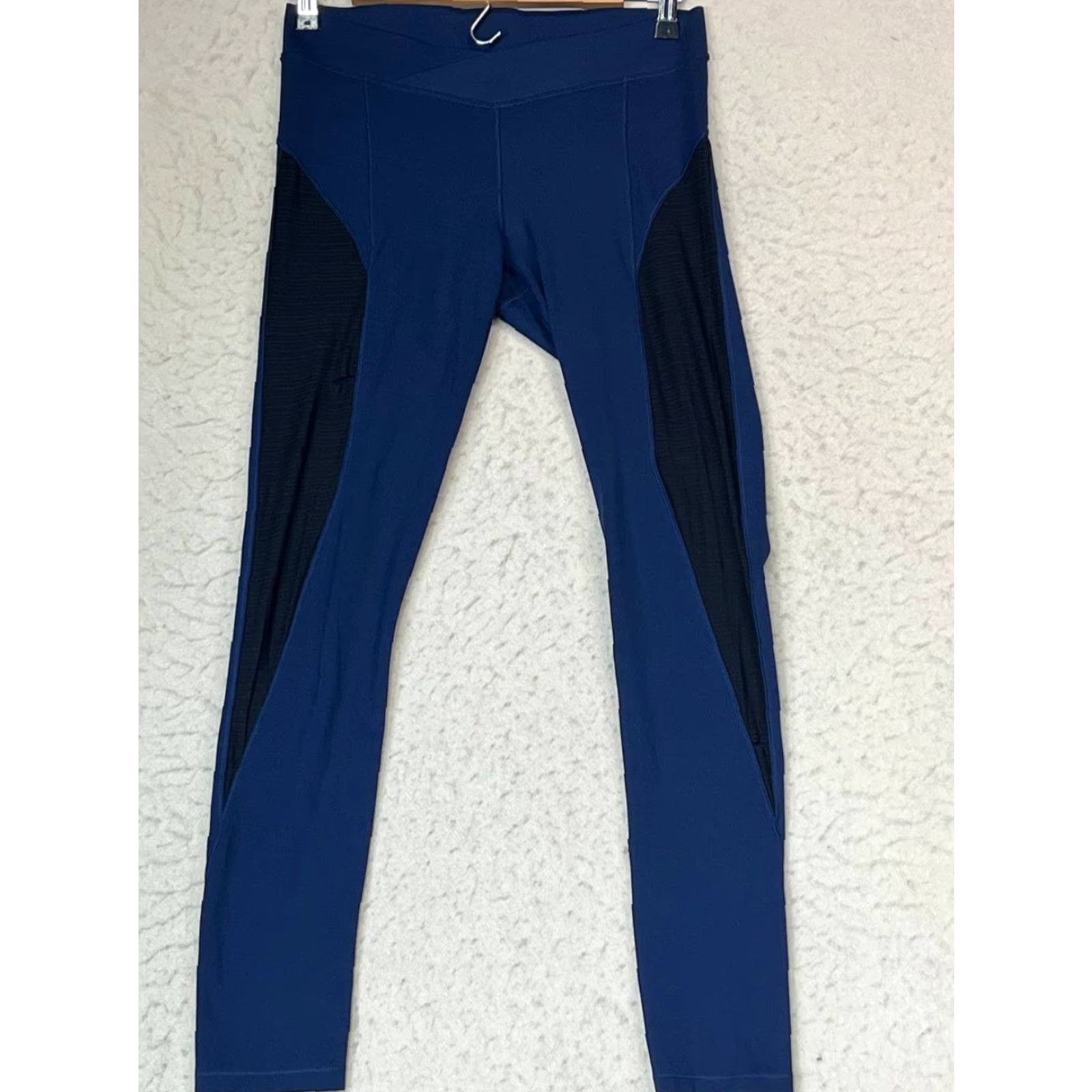 Ivy Park IVY PARK Leggings Women Regular Medium Blue Flaws See Leg Pics Ripped Activewear Compression Low Rise Size 32" / US 10 / IT 46 - 2 Thumbnail