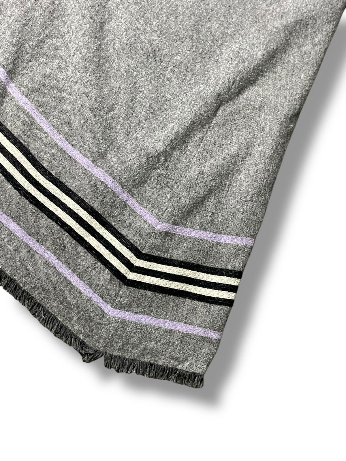 Burberry × Vintage Burberry London Asymmetric Skirt (57) Size 30" / US 8 / IT 44 - 3 Thumbnail