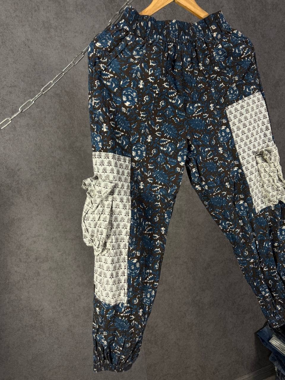 Urban Outfitters Urban Outfitters designer crazy pants Size US 29 - 3 Thumbnail