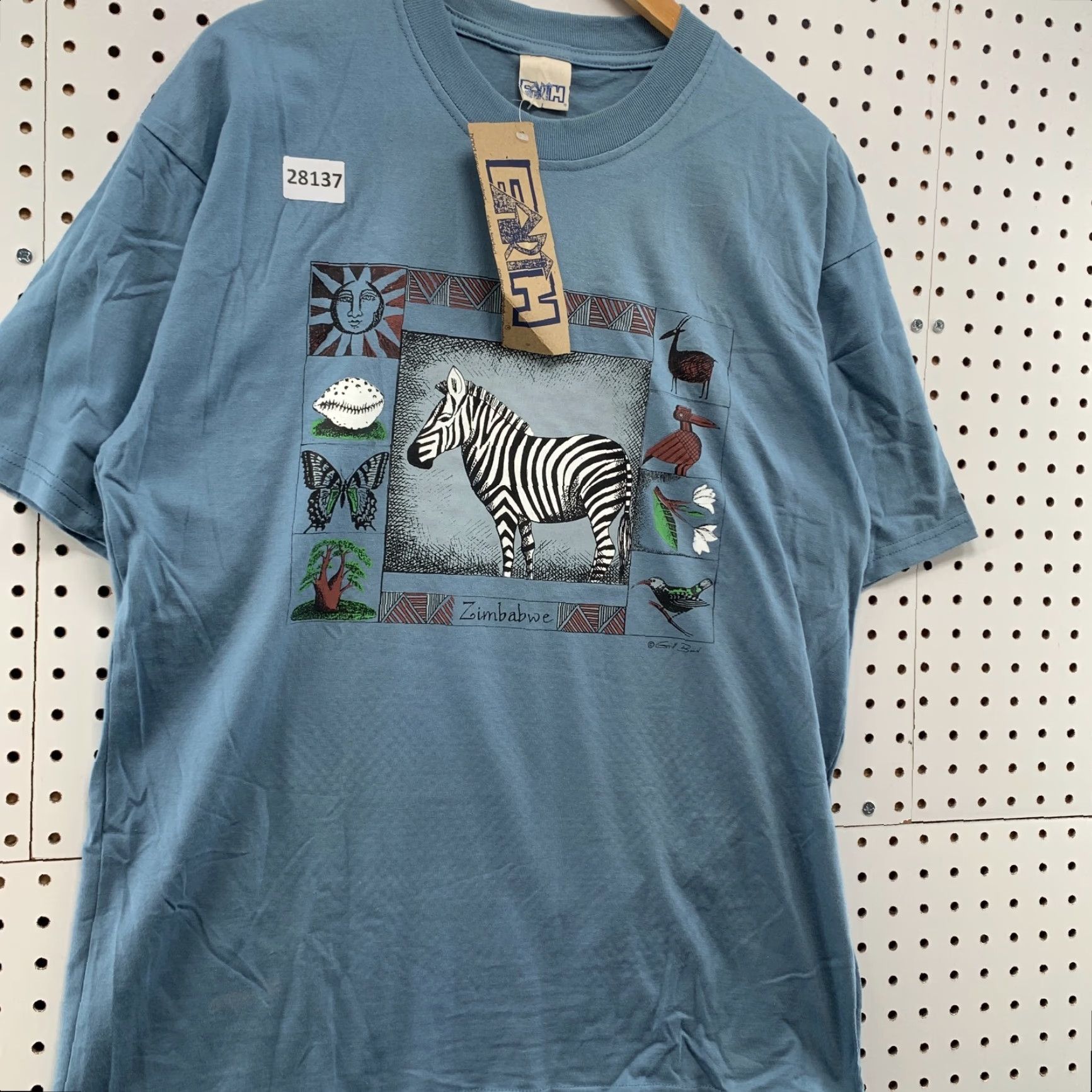 Vintage VINTAGE Earth Zebra Shirt Unisex Adults XL Blue Cotton, Polyester Short Sleeve Crew Neck Nature Animals 21x30 Size US XL / EU 56 / 4 - 4 Thumbnail