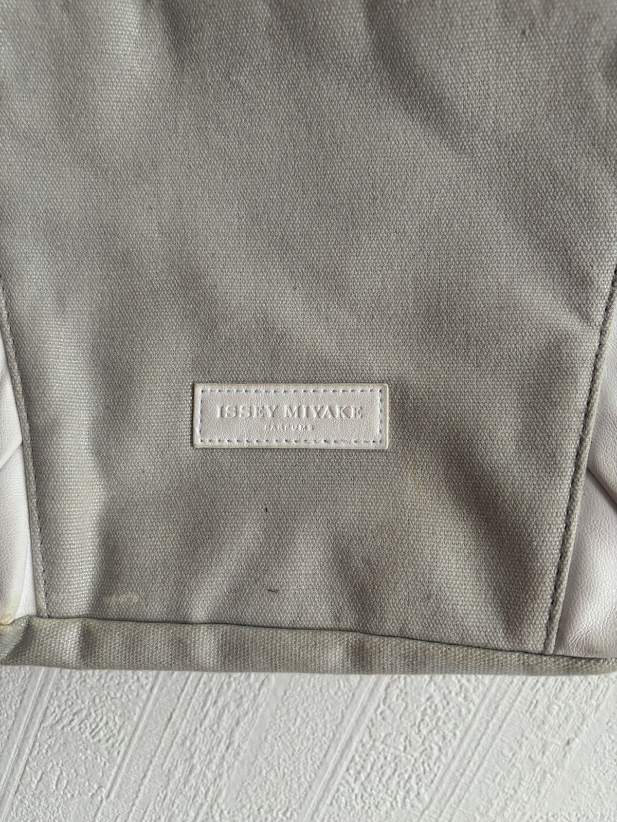 Issey Miyake Issey Miyake Parfums Geometric Tote Bag White / Grey Size ONE SIZE - 4 Thumbnail