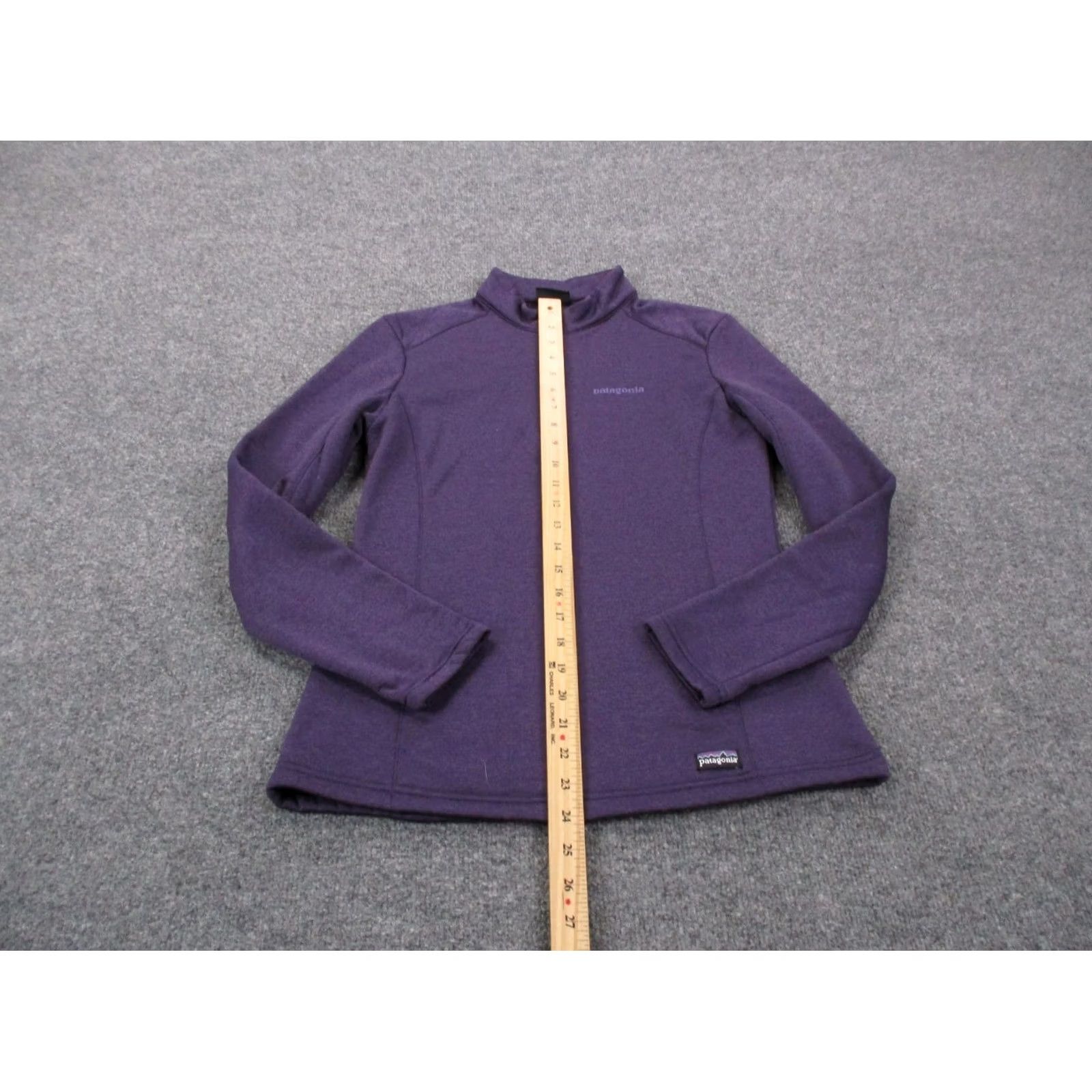 Patagonia Patagonia Jacket Womens M Purple Windbreaker Outdoor Outdoor Camping Hiking Pockets Zipped Pockets Logo 1990s Size M / US 6-8 / IT 42-44 - 3 Thumbnail