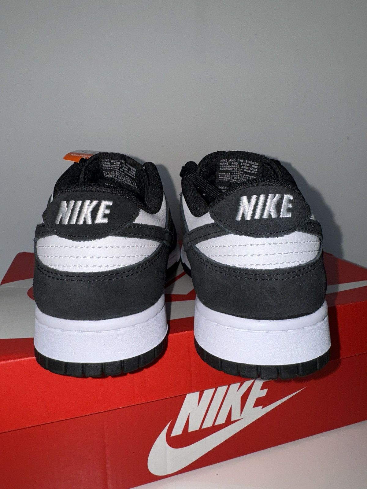 Nike Nike Dunk Low Retro Se Suede Panda 43 EU FQ8249-100 Size US 9.5 / EU 42-43 - 7 Thumbnail