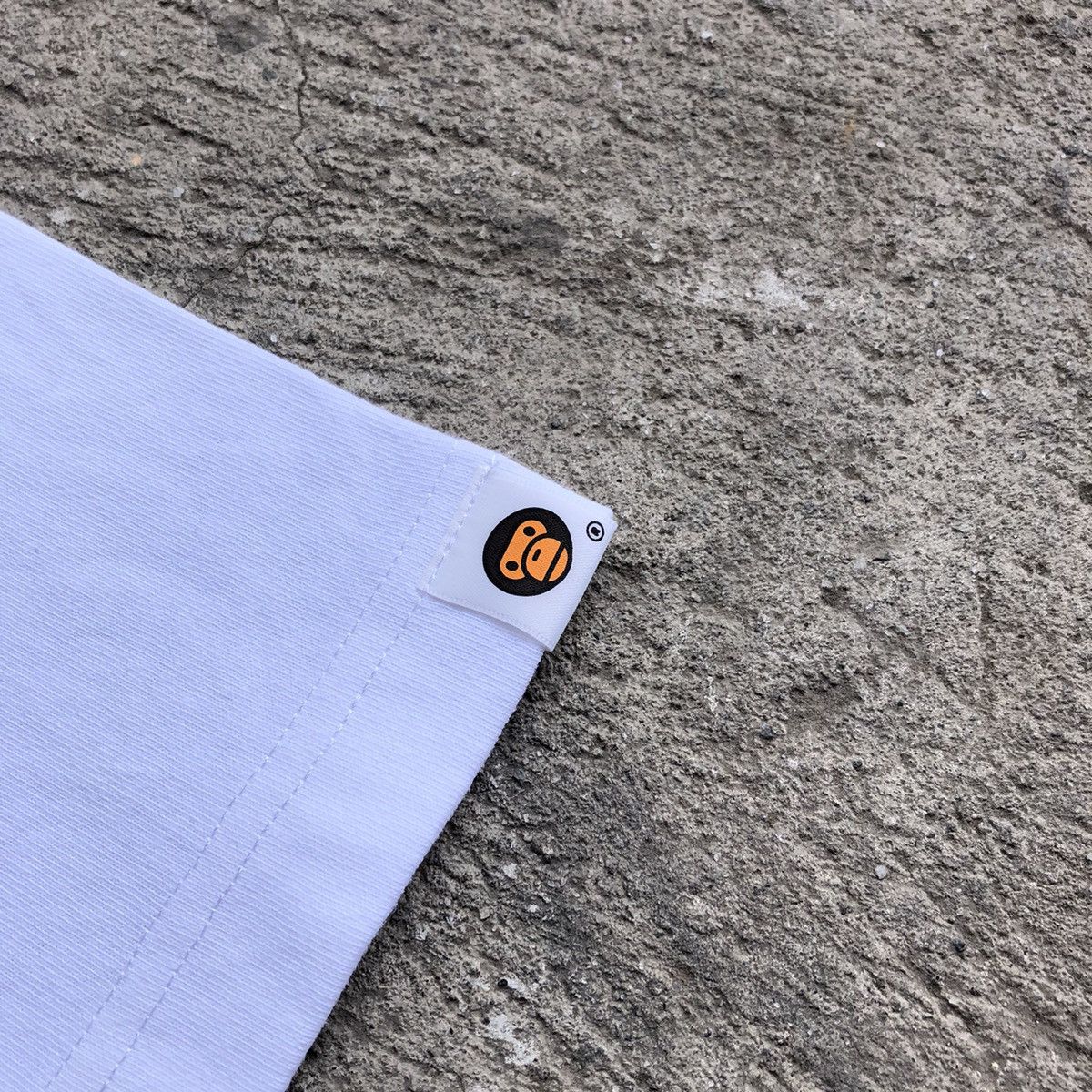 Bape Bape Baby Milo White Logo Shirt Size US S / EU 44-46 / 1 - 7 Thumbnail