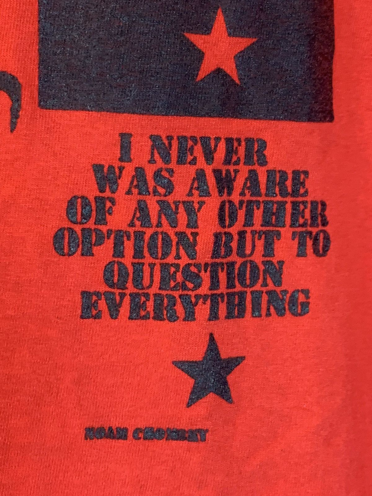 Vintage *RARE* Vintage 90’s Noam Chomsky Question Everything T-Shirt Size US L / EU 52-54 / 3 - 3 Thumbnail