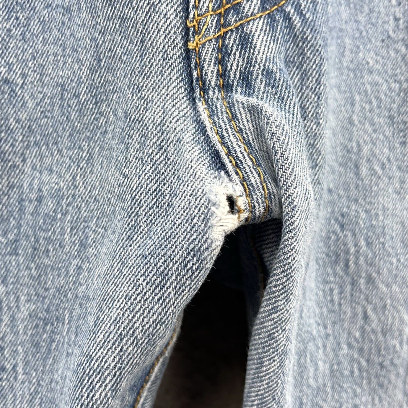 Levi's VINTAGE Levi's 501 Jeans Mens 34x30 Blue Denim Button Fly 90s Streetwear Skate Levi's 500 Series Mens Jeans Size US 34 / EU 50 - 3 Thumbnail