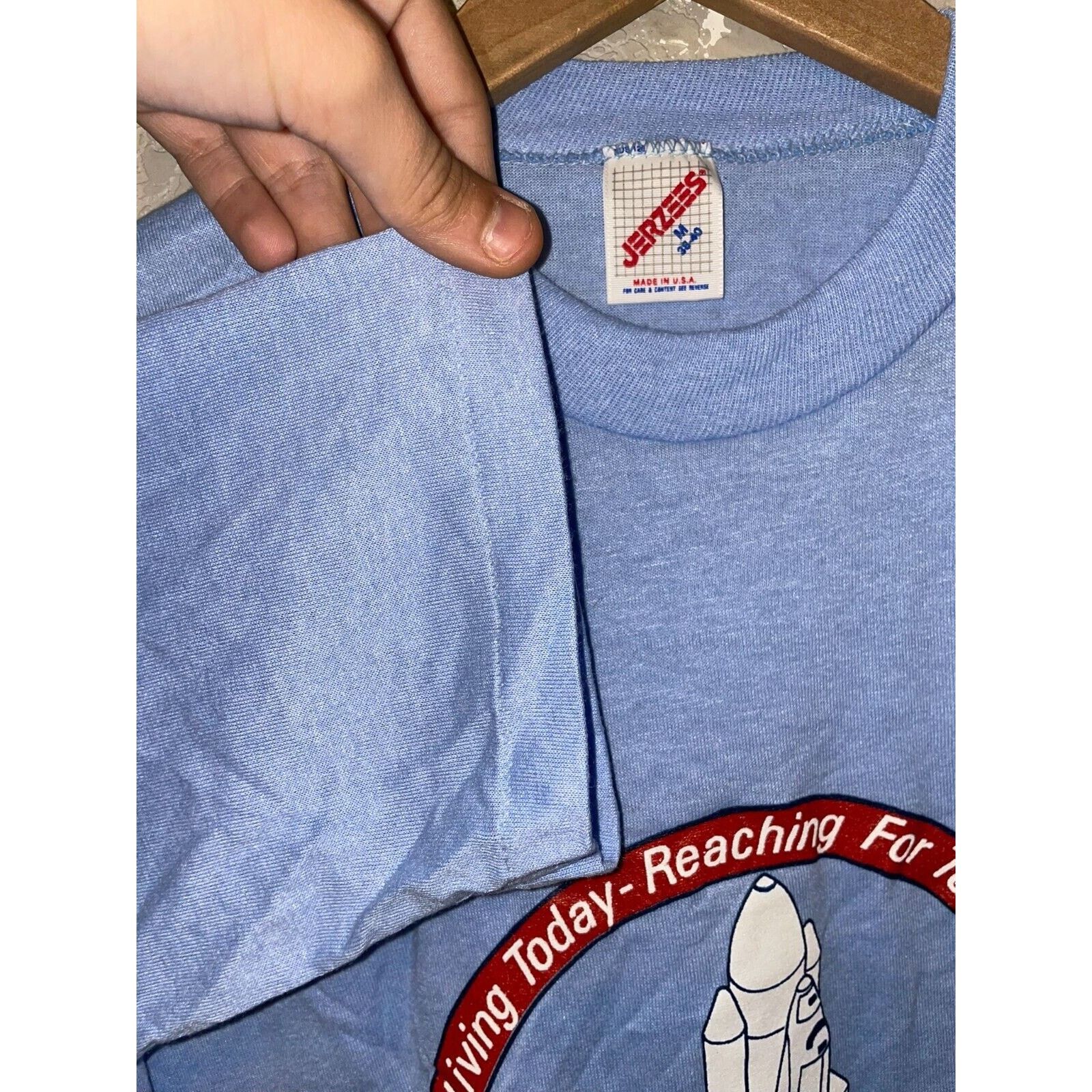 Jerzees Vintage Rocket Ship Shirt Astro Camp Living Today Tee 80s L Size US M / EU 48-50 / 2 - 6 Thumbnail