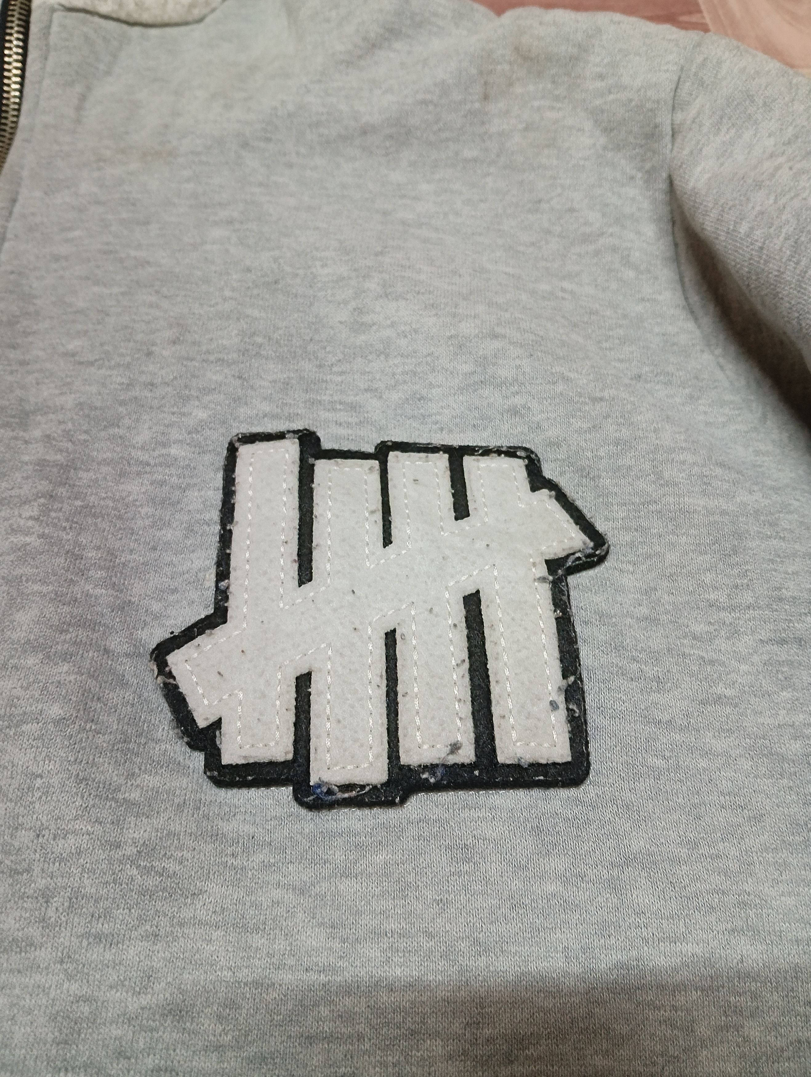 Undefeated undefeated spellout hoodie Size US M / EU 48-50 / 2 - 4 Thumbnail