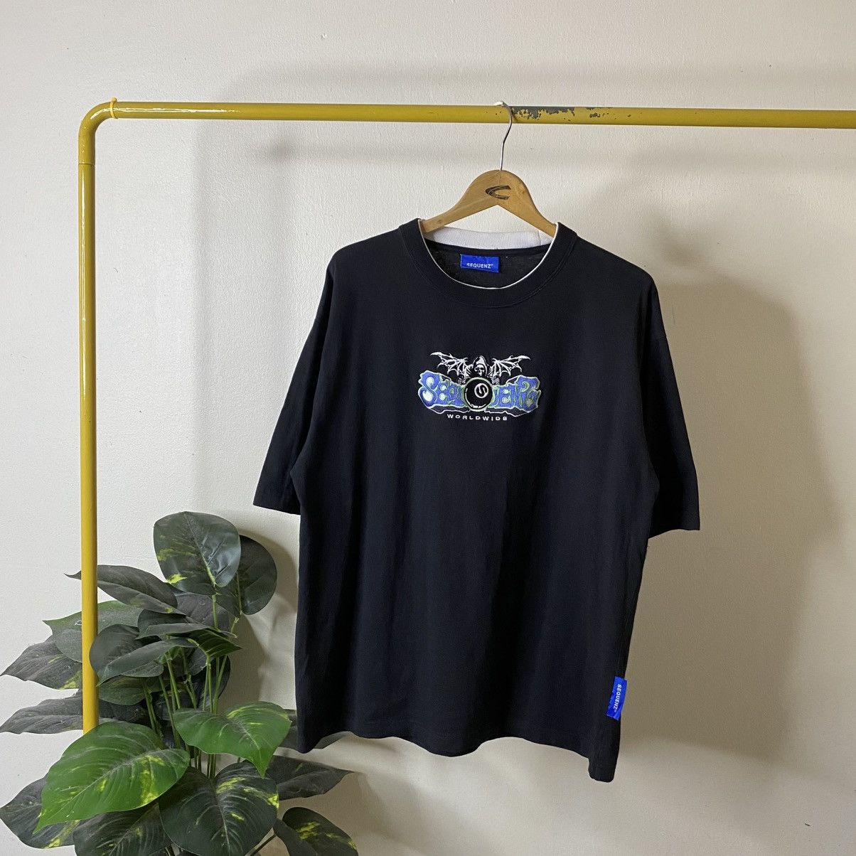 Vintage Vintage Y2K Sequenz Skateboard Grim Reaper Skater Tee Size US L / EU 52-54 / 3 - 1 Thumbnail