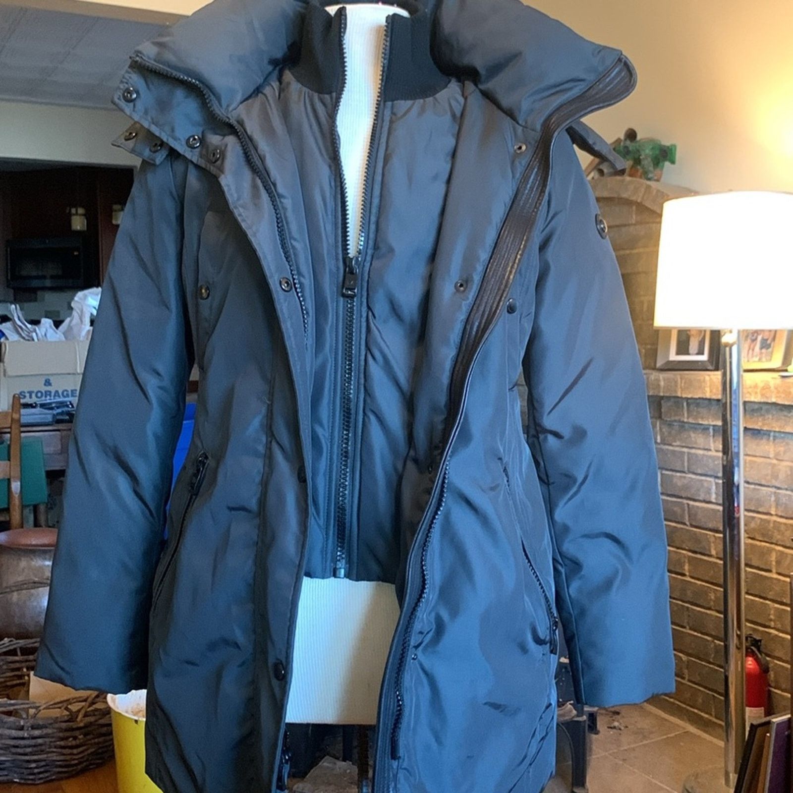 Andrew Marc Andrew Marc black down puffer down storm coat leather trim Size US M / EU 48-50 / 2 - 5 Thumbnail