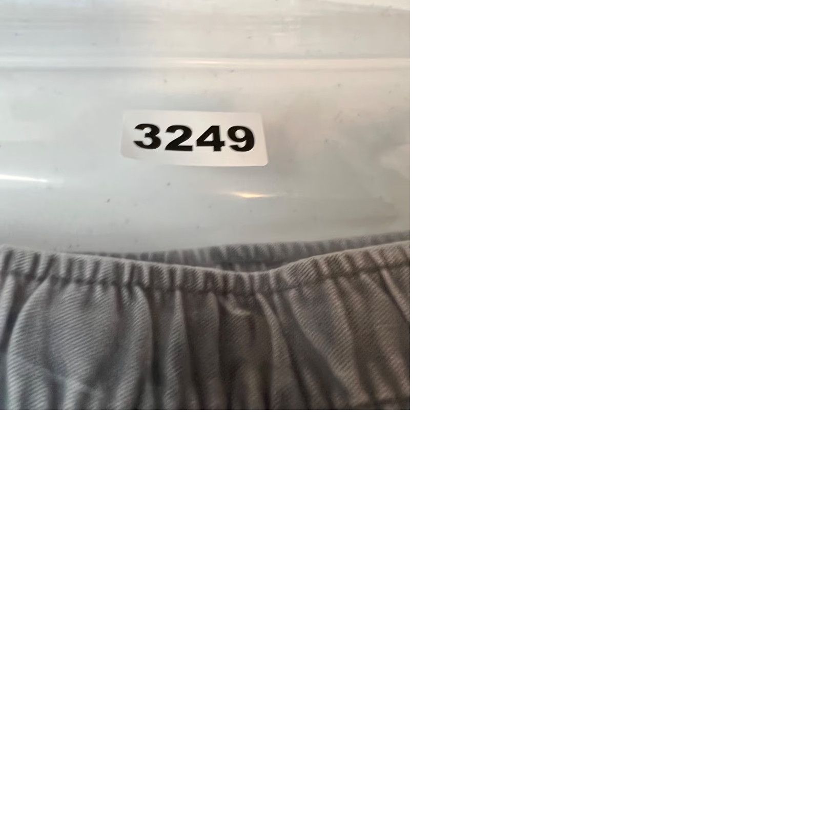 Gap Gap Jogger Pants Mens Size M Essential Gray Cotton Blend Drawstring Activewear Tapered Inseam 29" Elastic Waist Casual Size US 31 - 9 Thumbnail