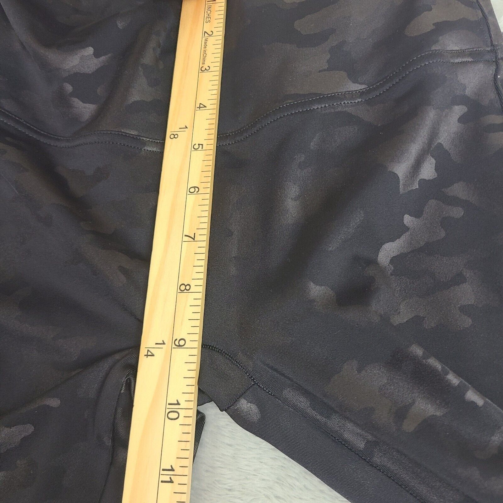 Spanx Spanx Black Faux Leather Black Camo Camouflage Leggings Size Size 33" - 8 Thumbnail