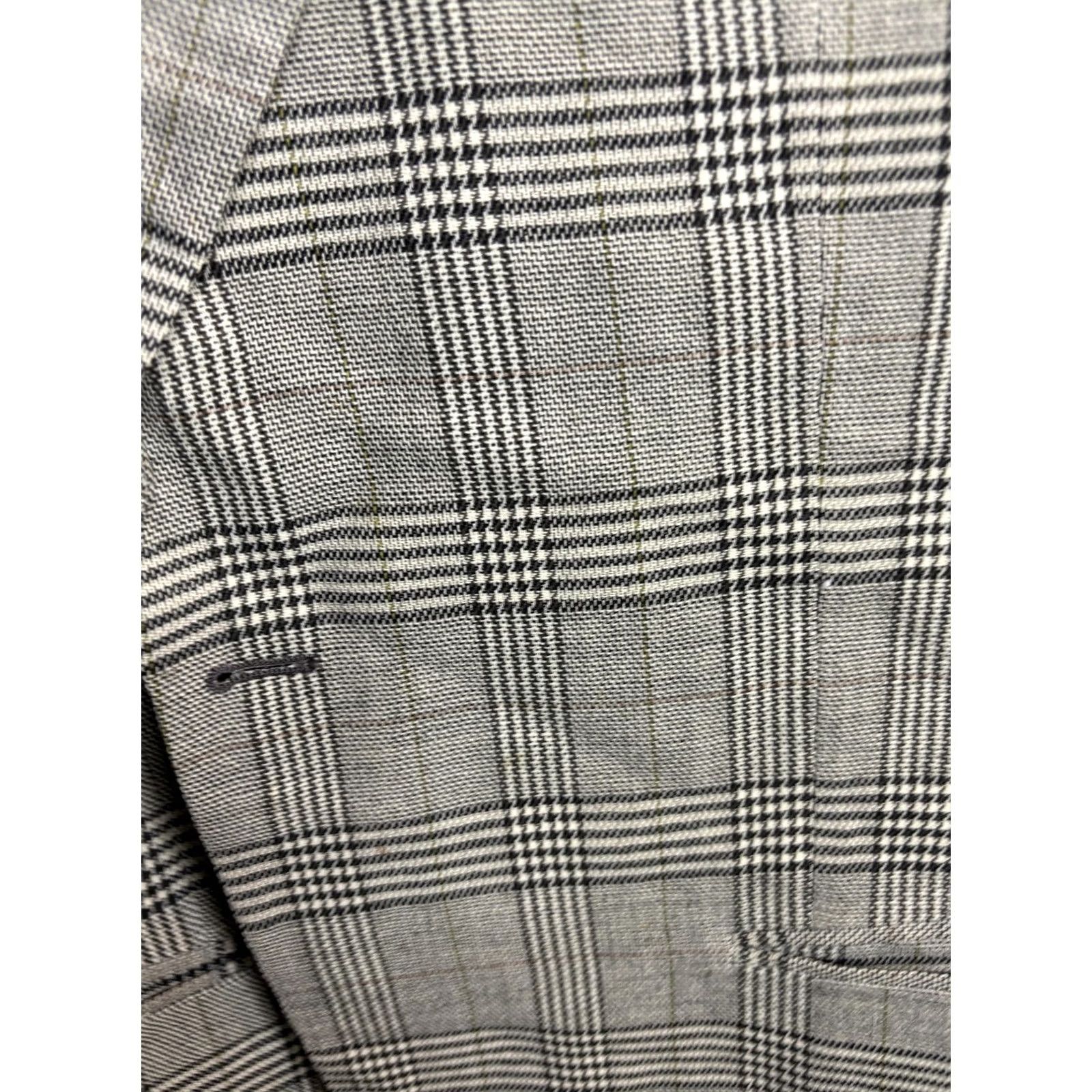 Giorgio Armani Giorgio Armani Sport Coat Mens 46 Gray Plaid Pure Virgin Wool Made In Italy Size US S / EU 44-46 / 1 - 5 Thumbnail