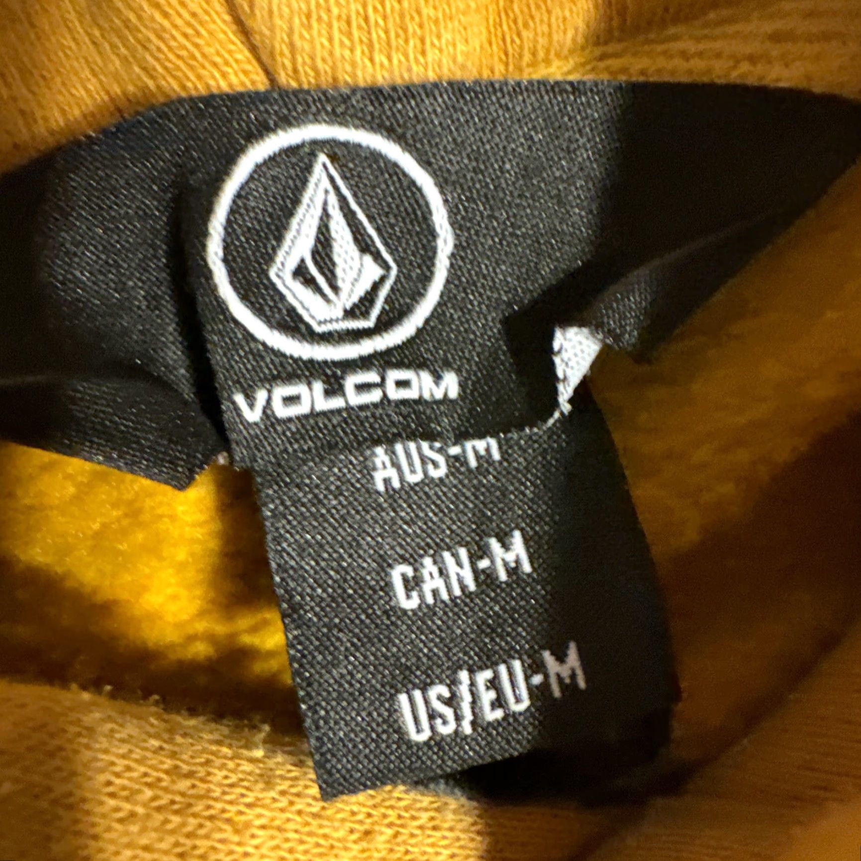 Volcom VINTAGE Volcom Magnetic Wave Operations Double Sided Yellow Hoodie Sweatshirt Mens M Yellow Pullover Skate Surf 90s Size US M / EU 48-50 / 2 - 5 Thumbnail
