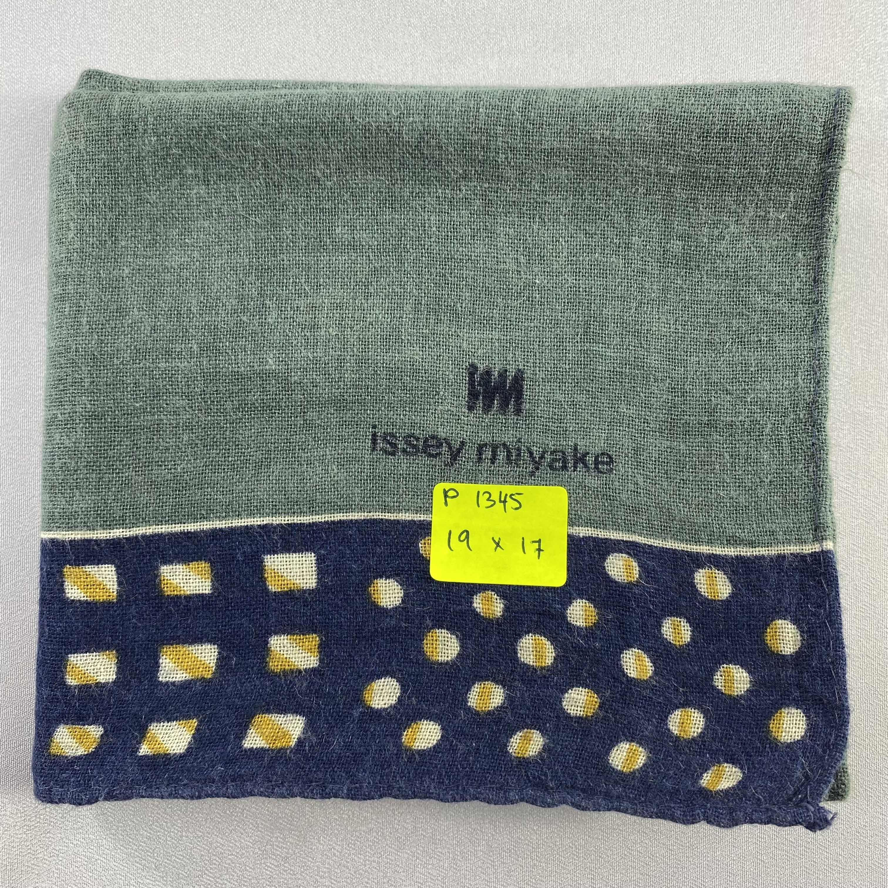 Issey Miyake × Vintage Issey Miyake Bandana/ Handkerchief / Neckerchief-P1345 Size ONE SIZE - 5 Thumbnail