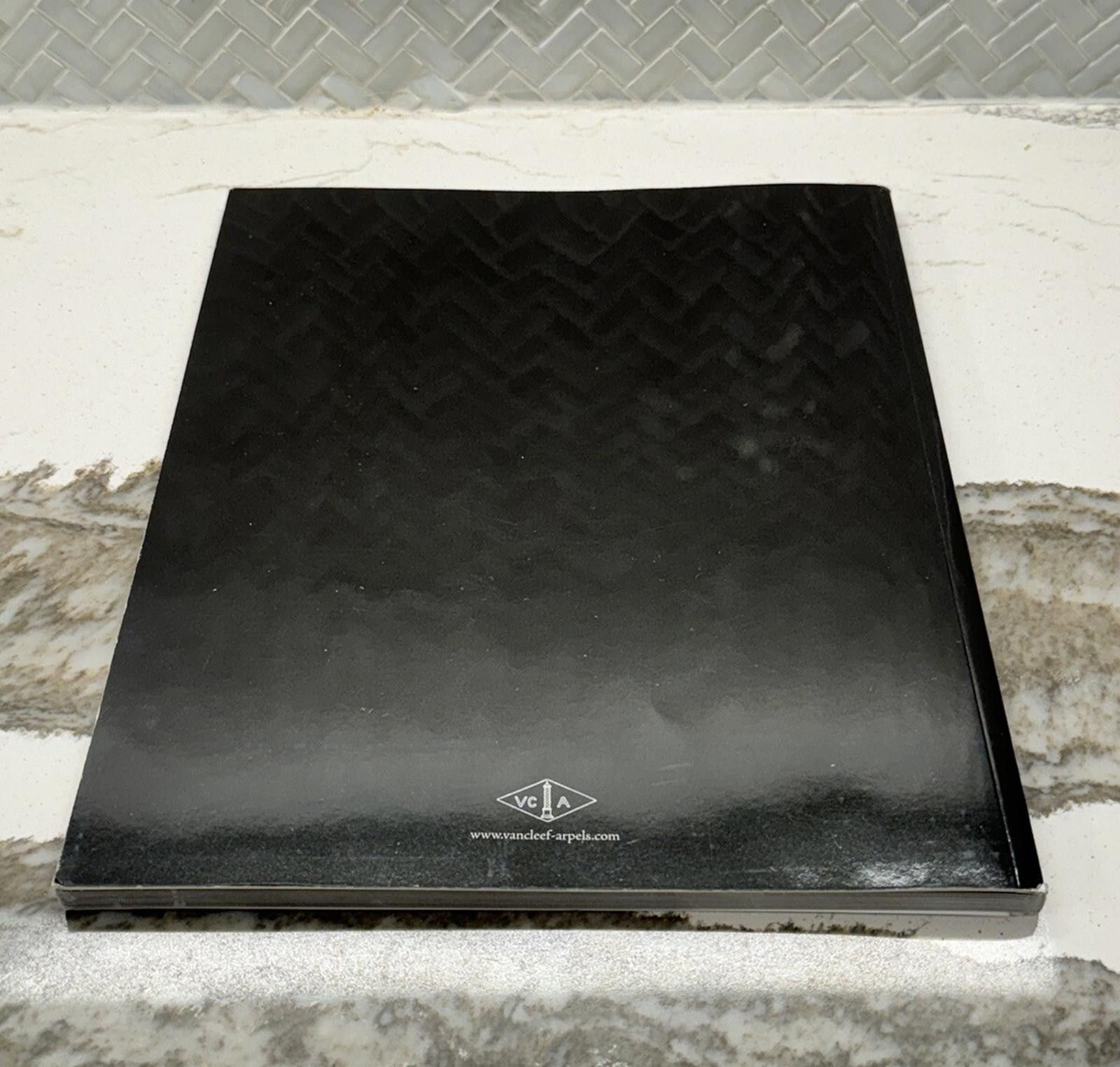 Van Cleef & Arpels Art Book Catalog Van Cleef & Arpels 2010 ( and ) Very Good Size ONE SIZE - 2 Thumbnail