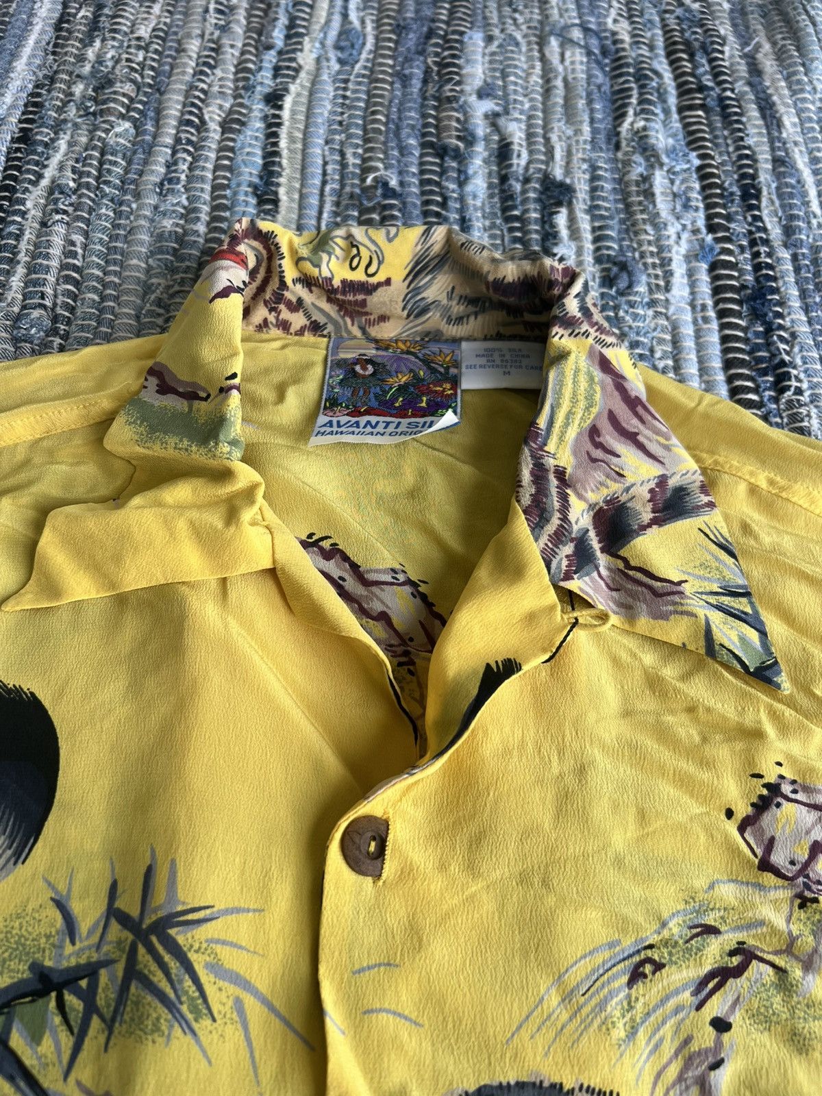 Sun Surf Vintage Big Tiger Ink Painting Loop Collar Rayon Aloha Shirt Size US L / EU 52-54 / 3 - 6 Thumbnail
