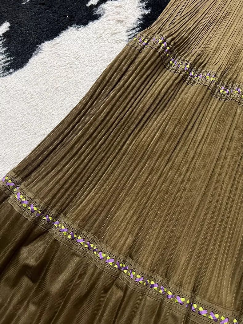Issey Miyake Issey Miyake size:3 Olive tree skirt Size 42" / US 20 - 7 Thumbnail