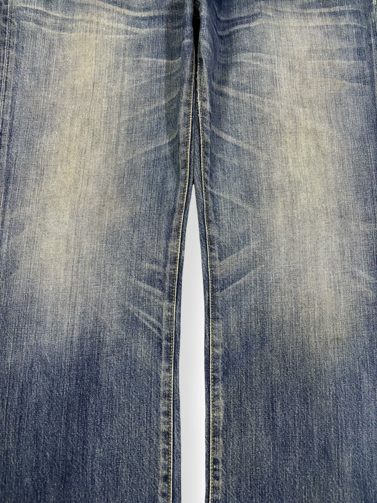 Undercover × Uniqlo Vintage Japanese Brand Uniqlo S002 Blue Wash Faded Jeans Size US 36 / EU 52 - 4 Thumbnail