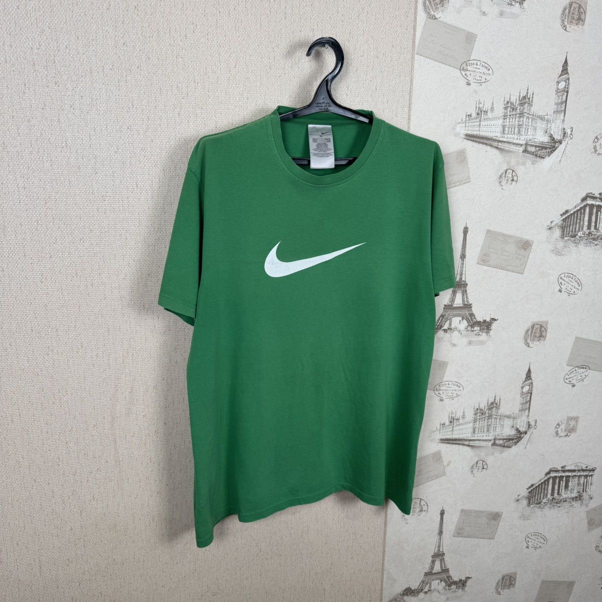 Nike 💚 Vintage 00s Nike T shirt Centre Logo Green Streetwear XL Size US XL / EU 56 / 4 - 3 Thumbnail