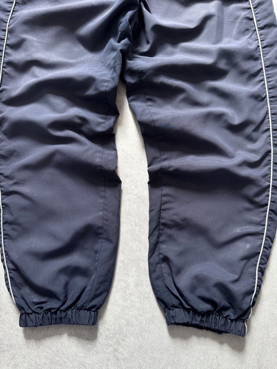 Umbro Umbro Vintage Y2k Baggy Nylon Sweatpants Big Logo Parachute Size US 34 / EU 50 - 5 Thumbnail