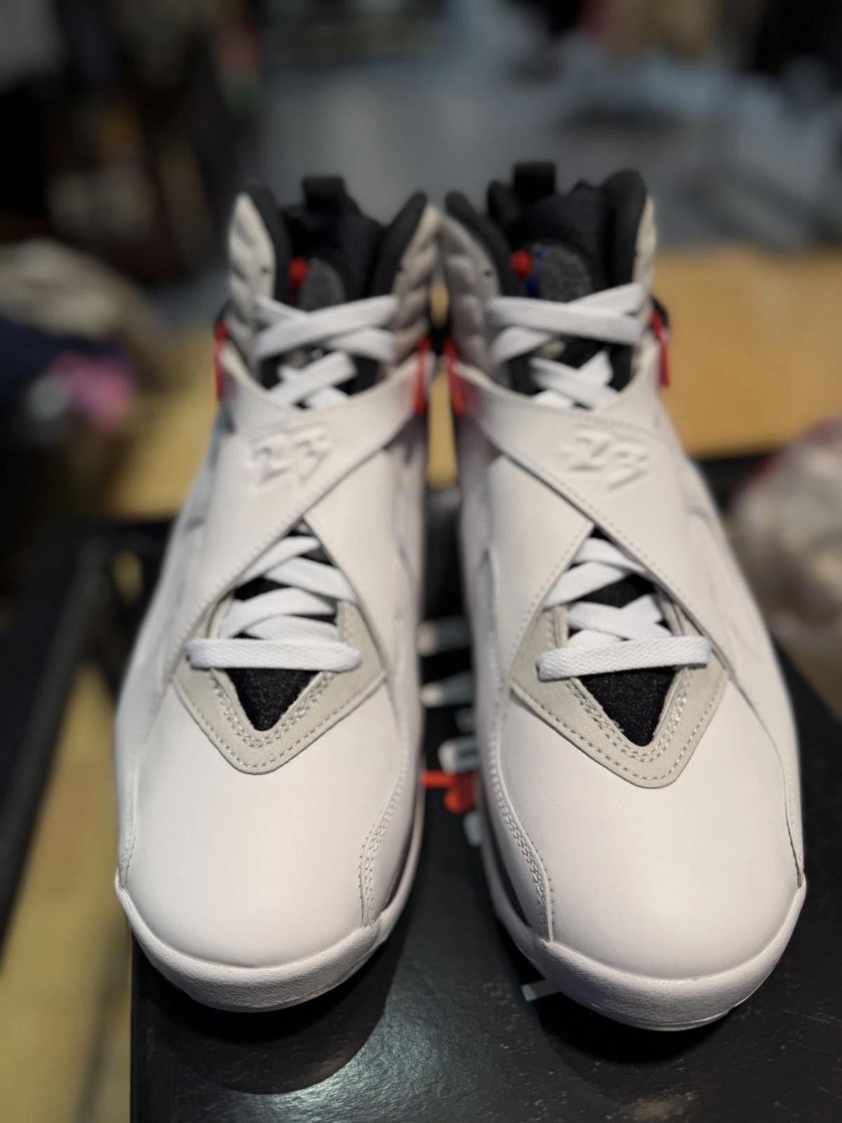 Jordan Brand Nike Air Jordan 8 Retro ‘Bugs Bunny’ (305381-100) 10 New Size US 10 / EU 43 - 9 Thumbnail