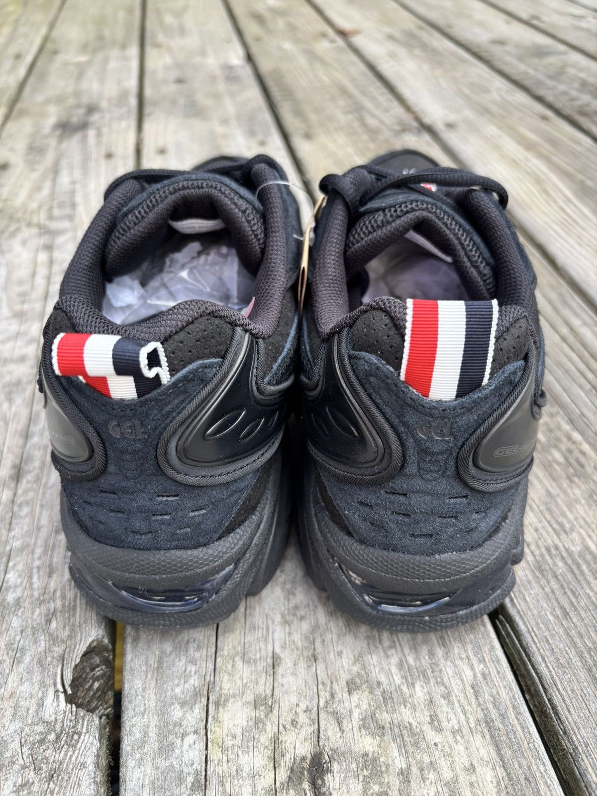 Asics ASICS x Thom Browne Gel-Kayano 14 Black Size 11 Size US 11 / EU 44 - 5 Thumbnail
